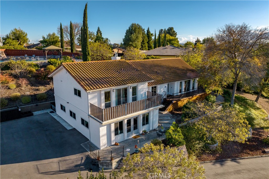 1029 Vista Grande Street