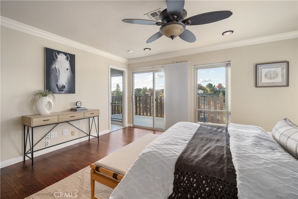 1029 Vista Grande Street