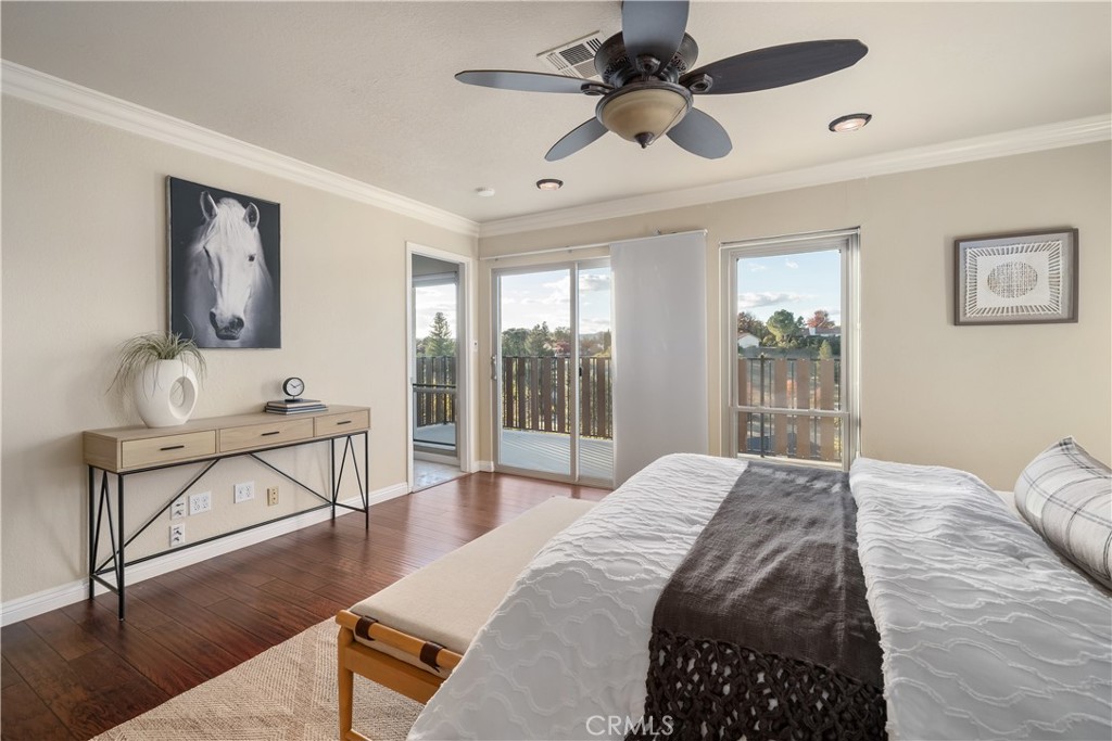 1029 Vista Grande Street