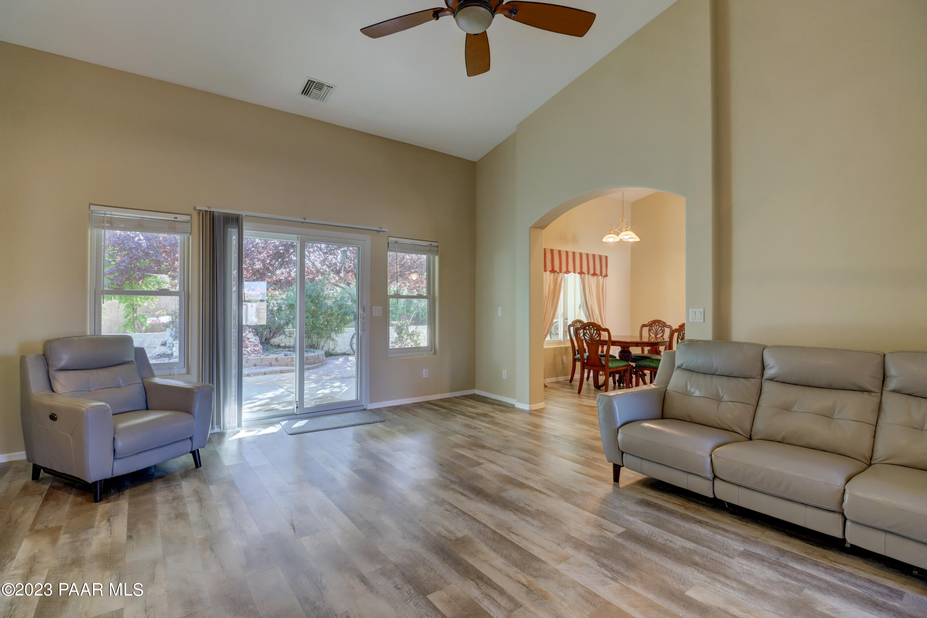6933 N Pinnacle Pass Drive