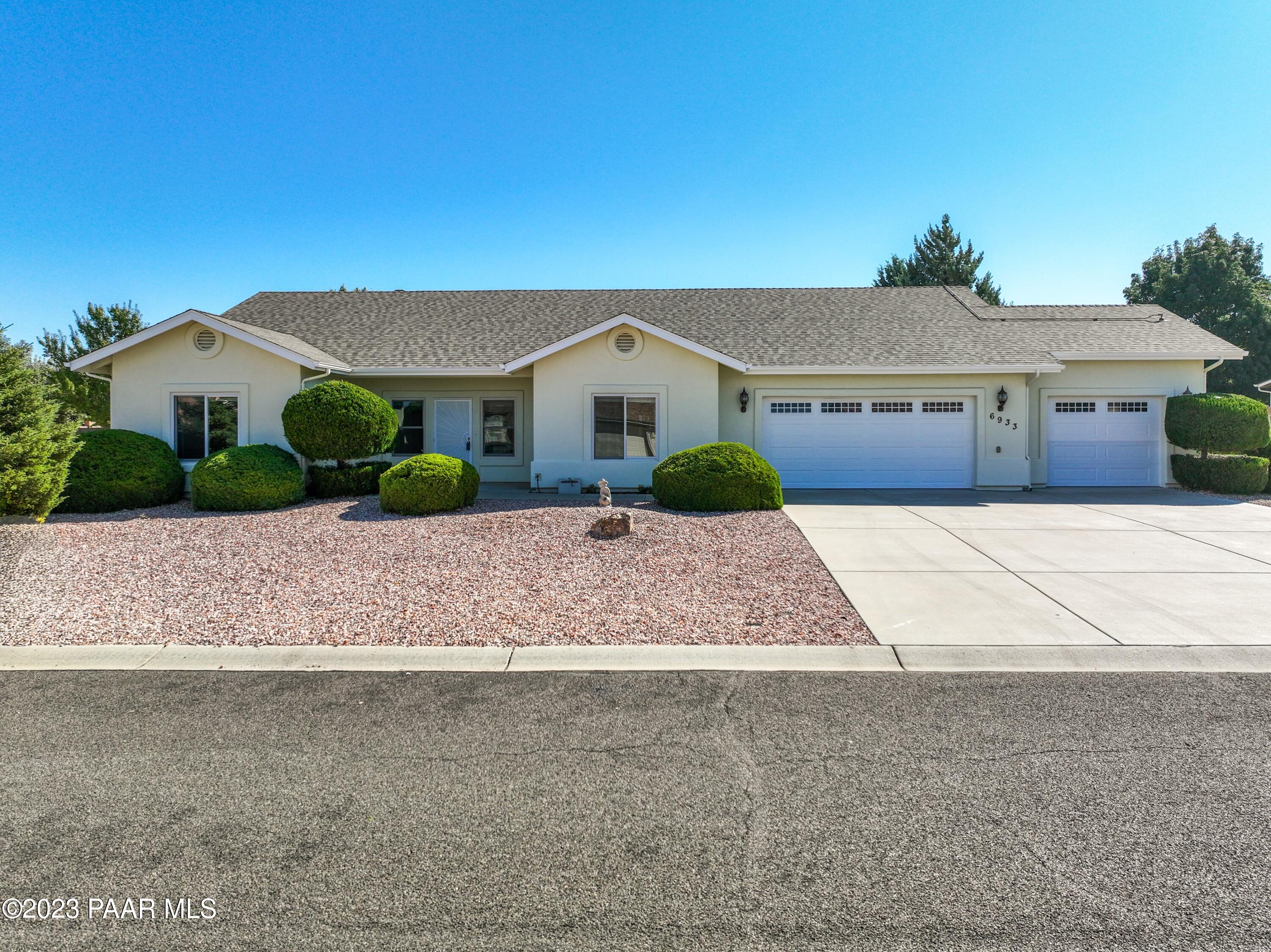 6933 N Pinnacle Pass Drive