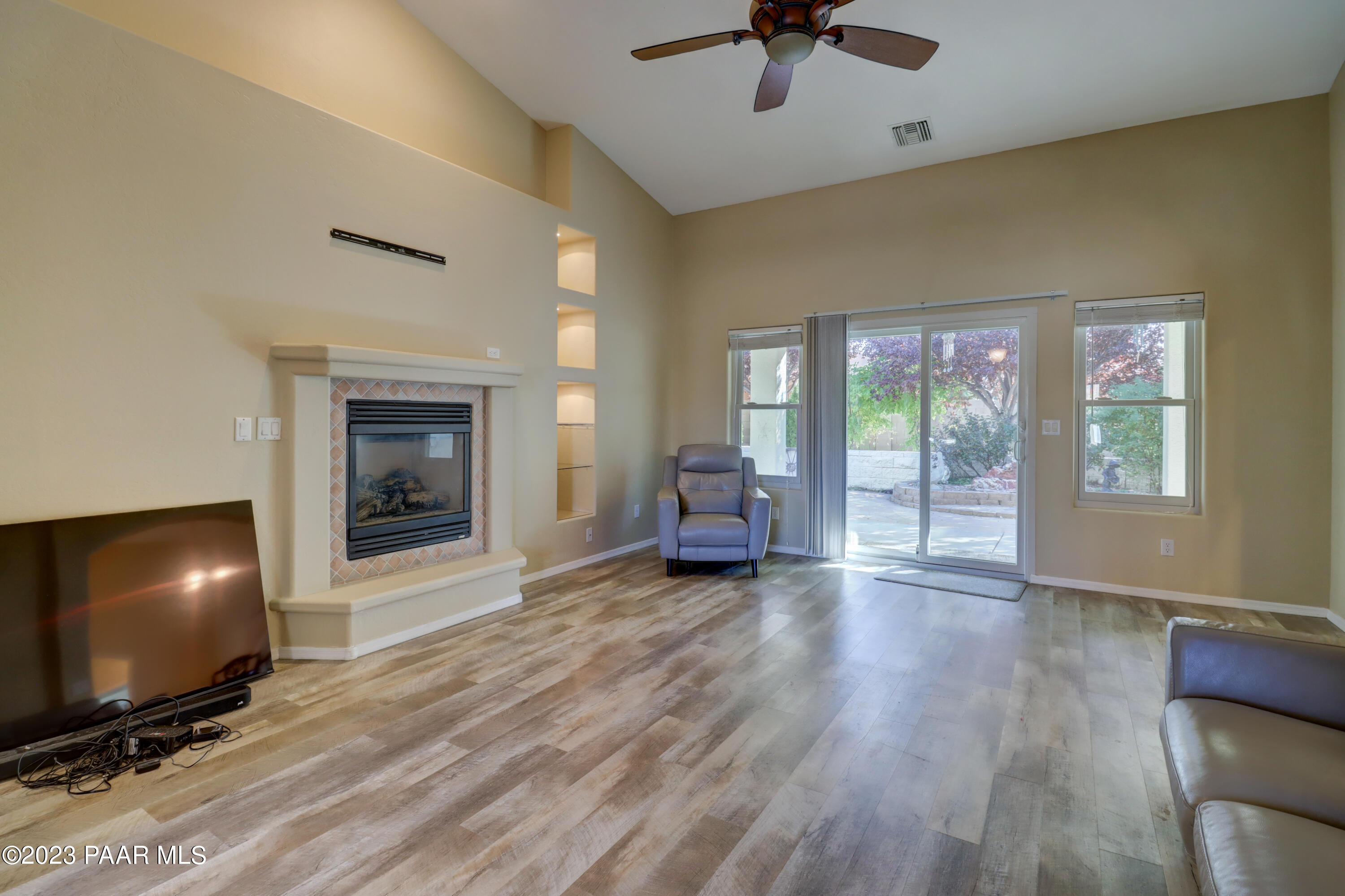 6933 N Pinnacle Pass Drive