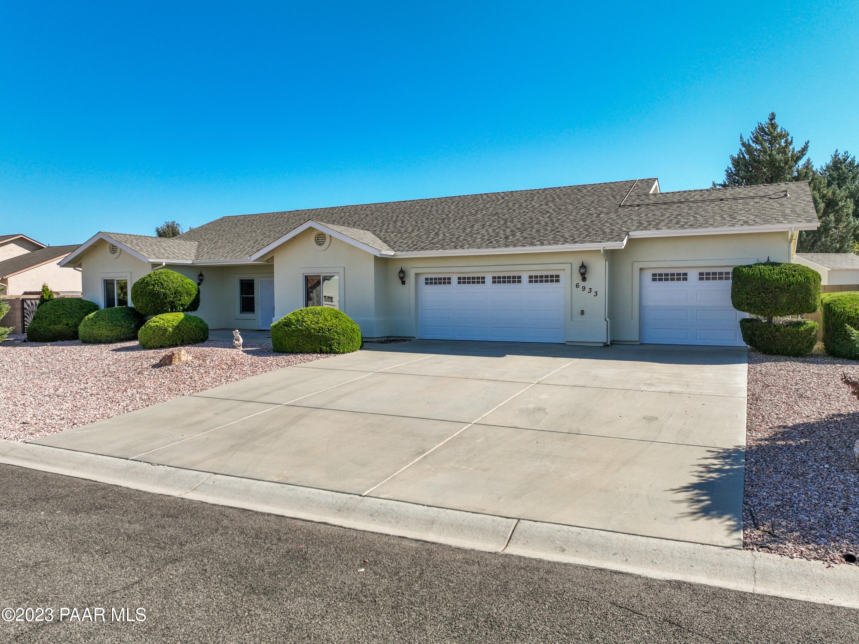 6933 N Pinnacle Pass Drive