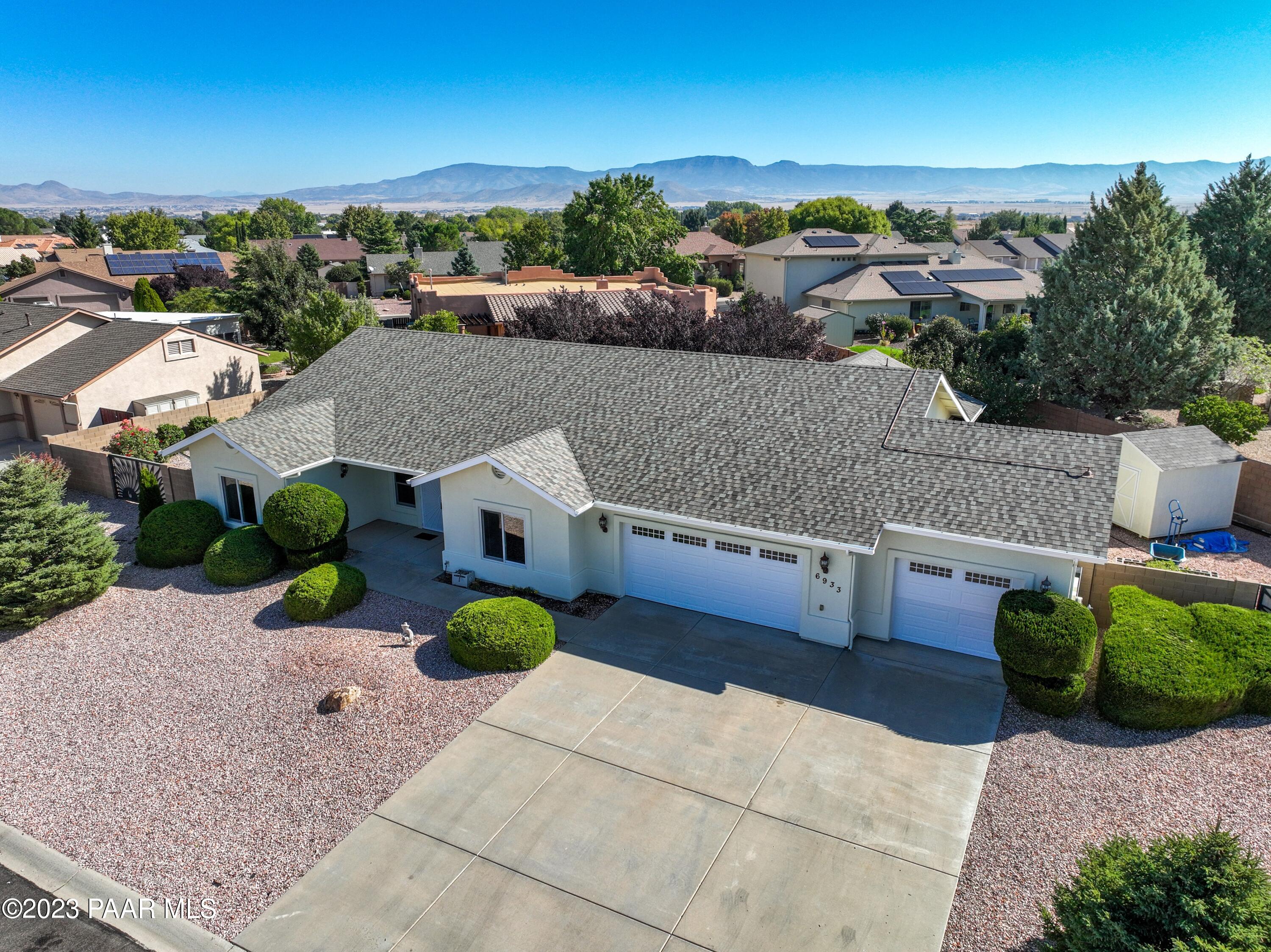 6933 N Pinnacle Pass Drive