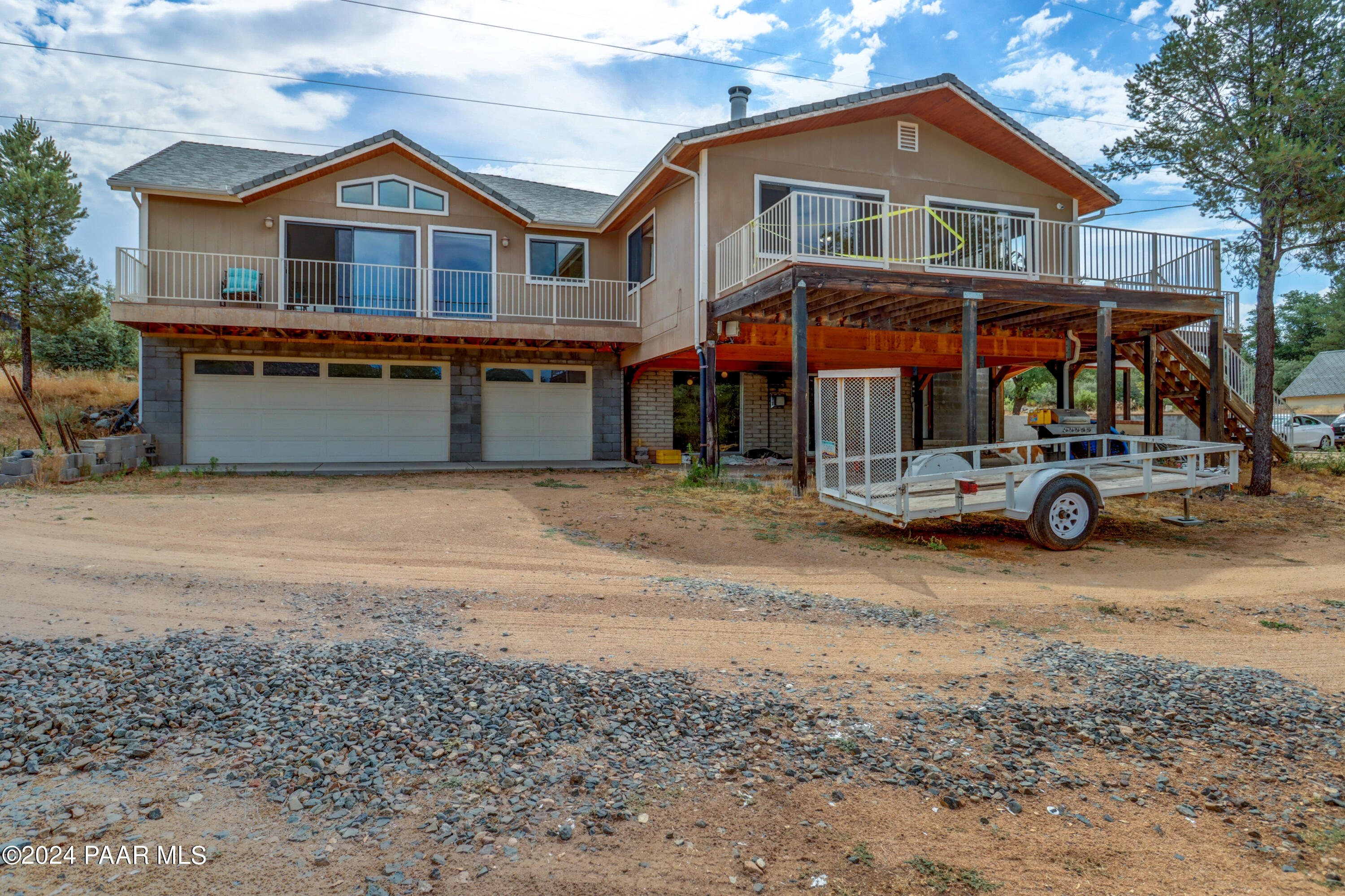 2120 W Single Tree Street