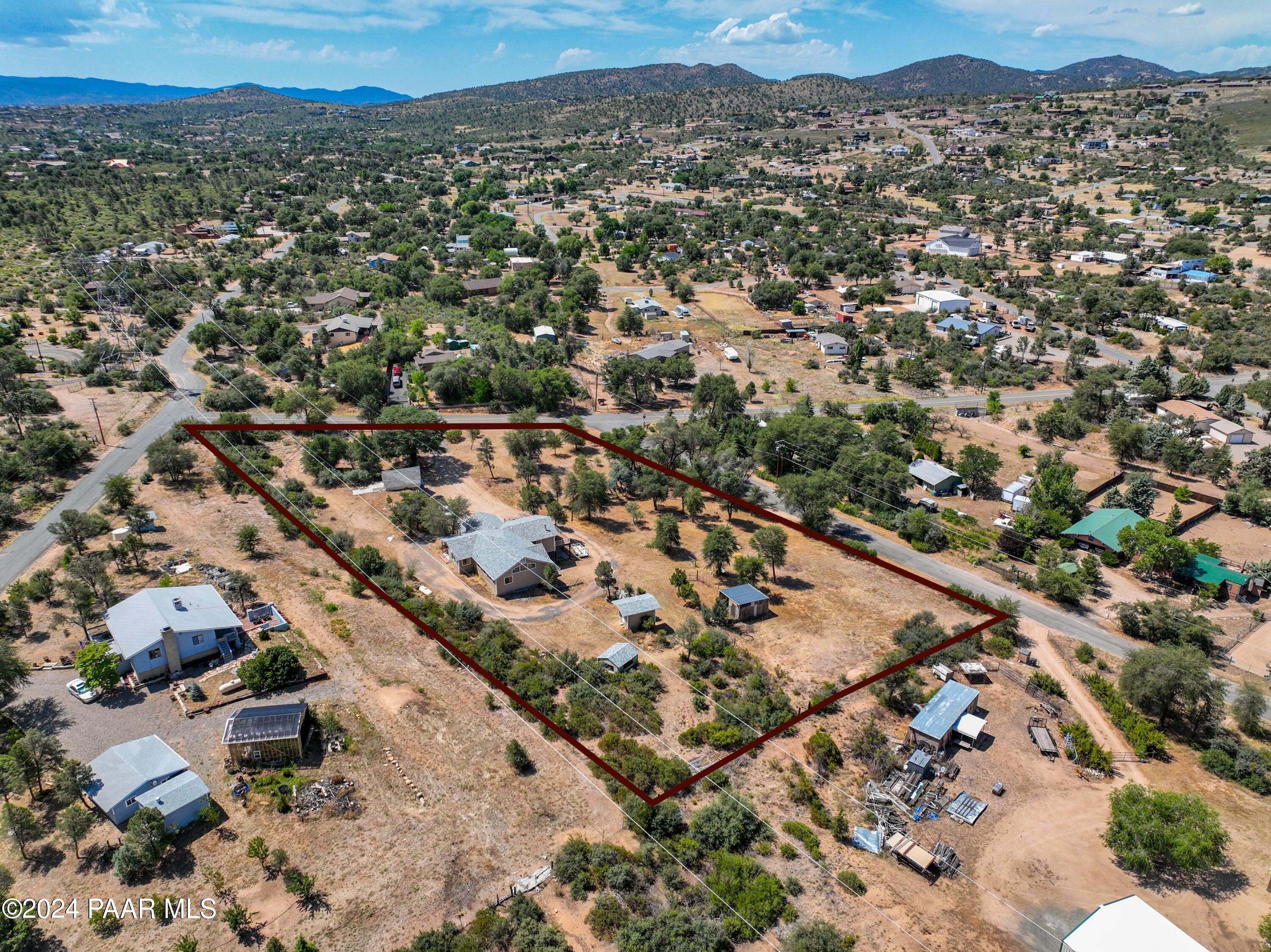 2120 W Single Tree Street