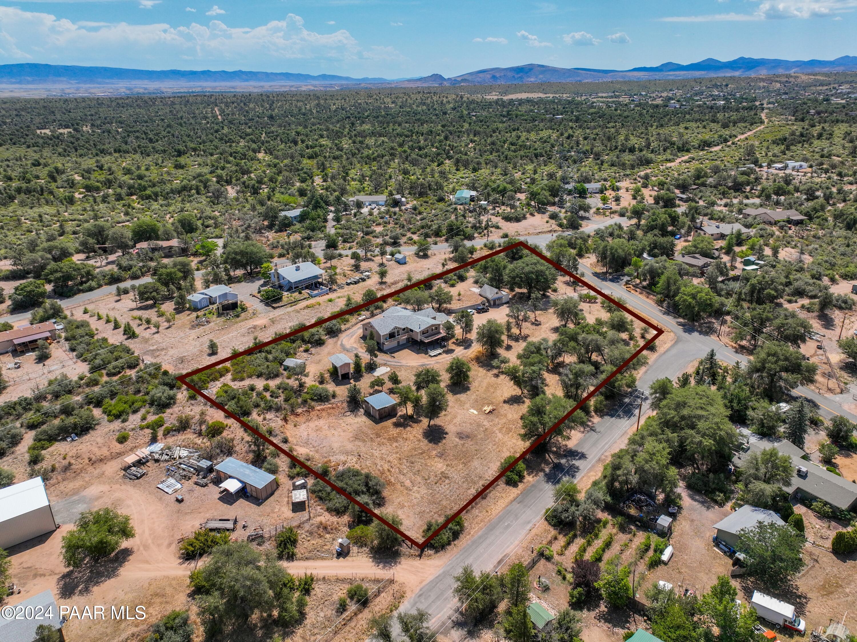 2120 W Single Tree Street