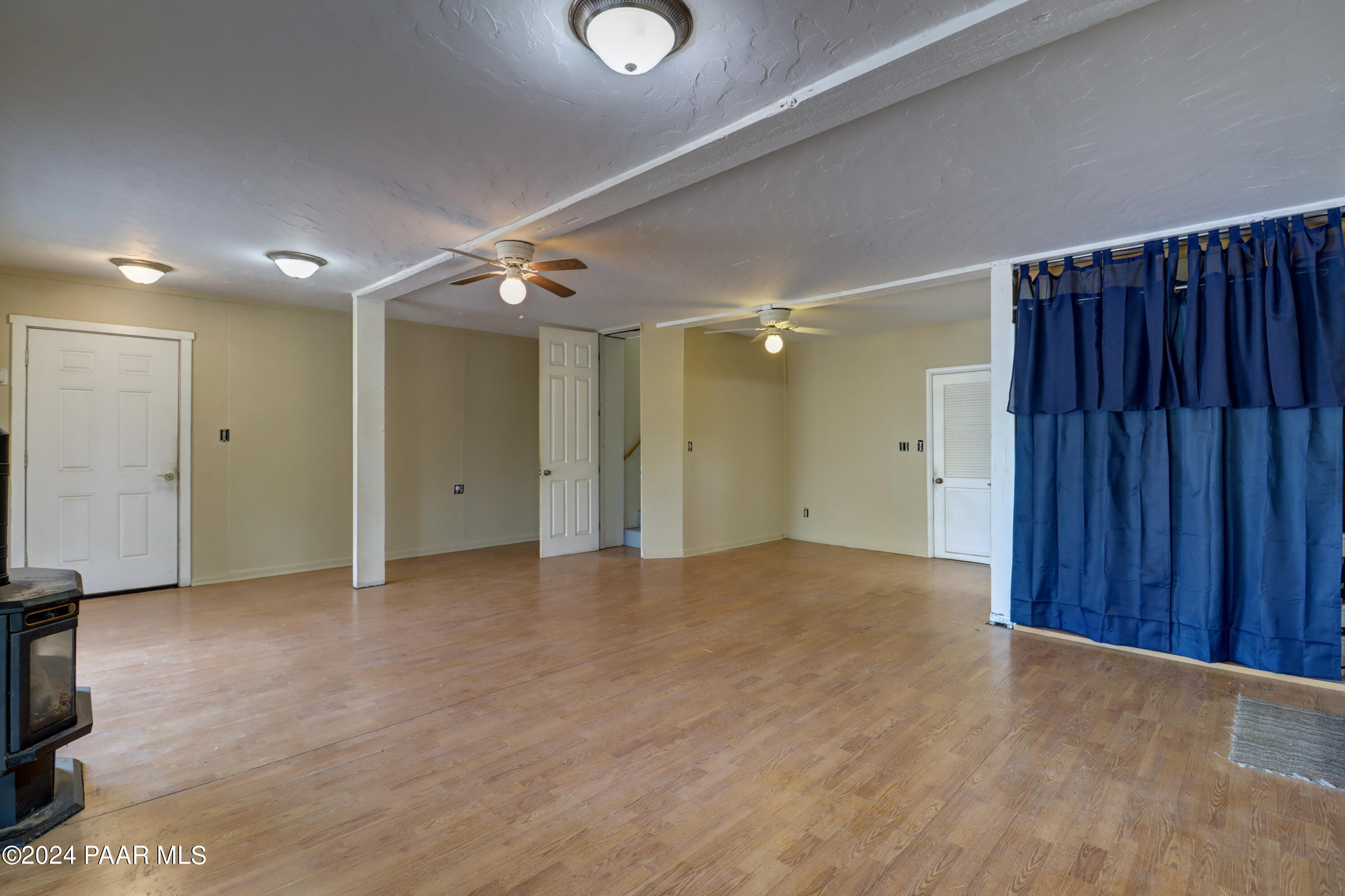 2120 W Single Tree Street