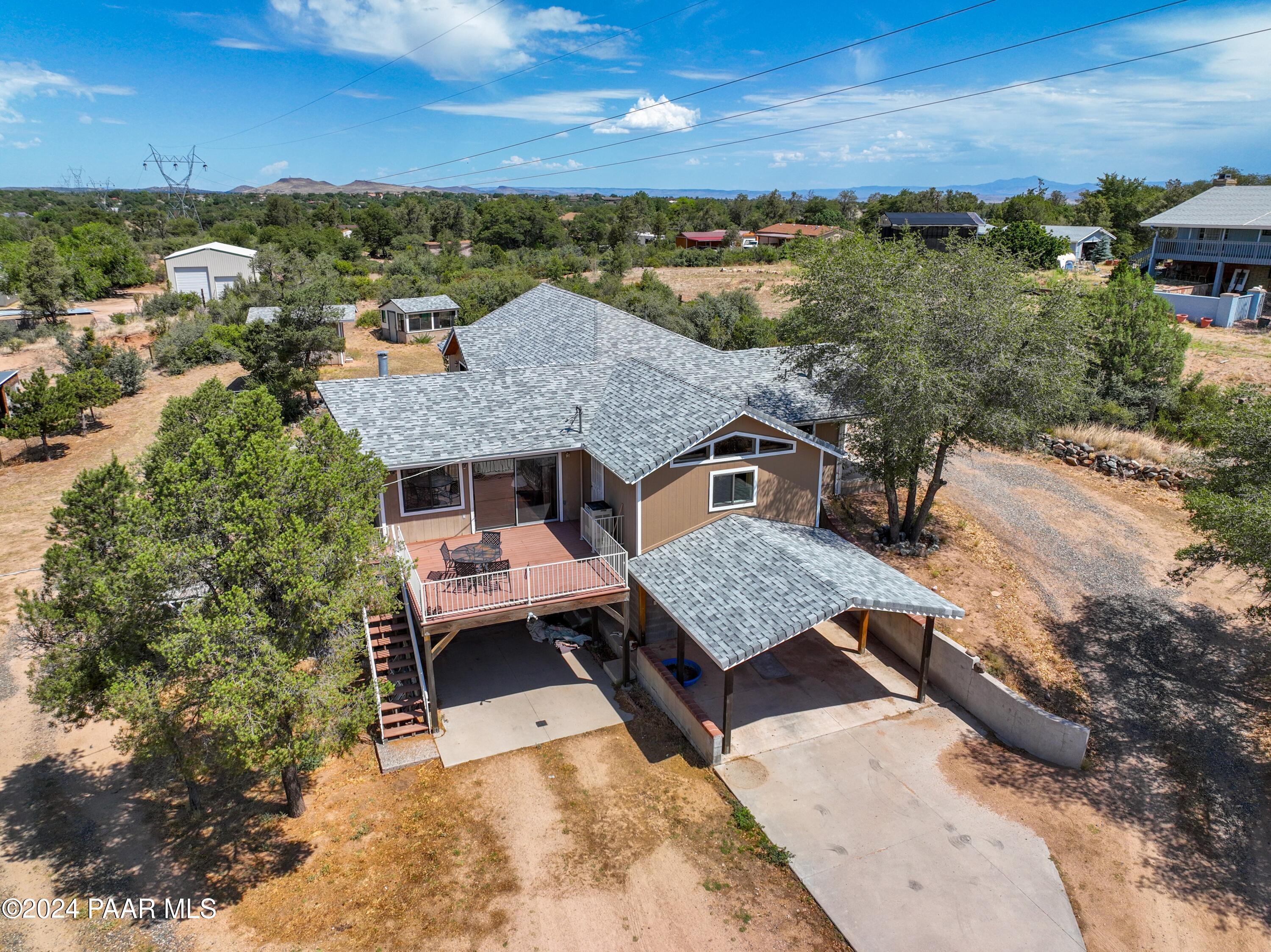 2120 W Single Tree Street