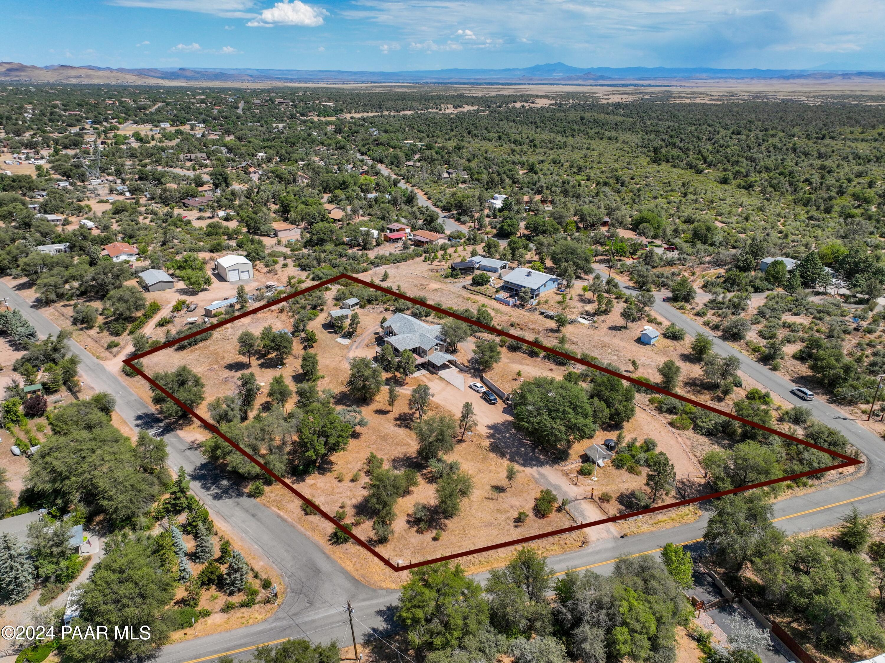 2120 W Single Tree Street