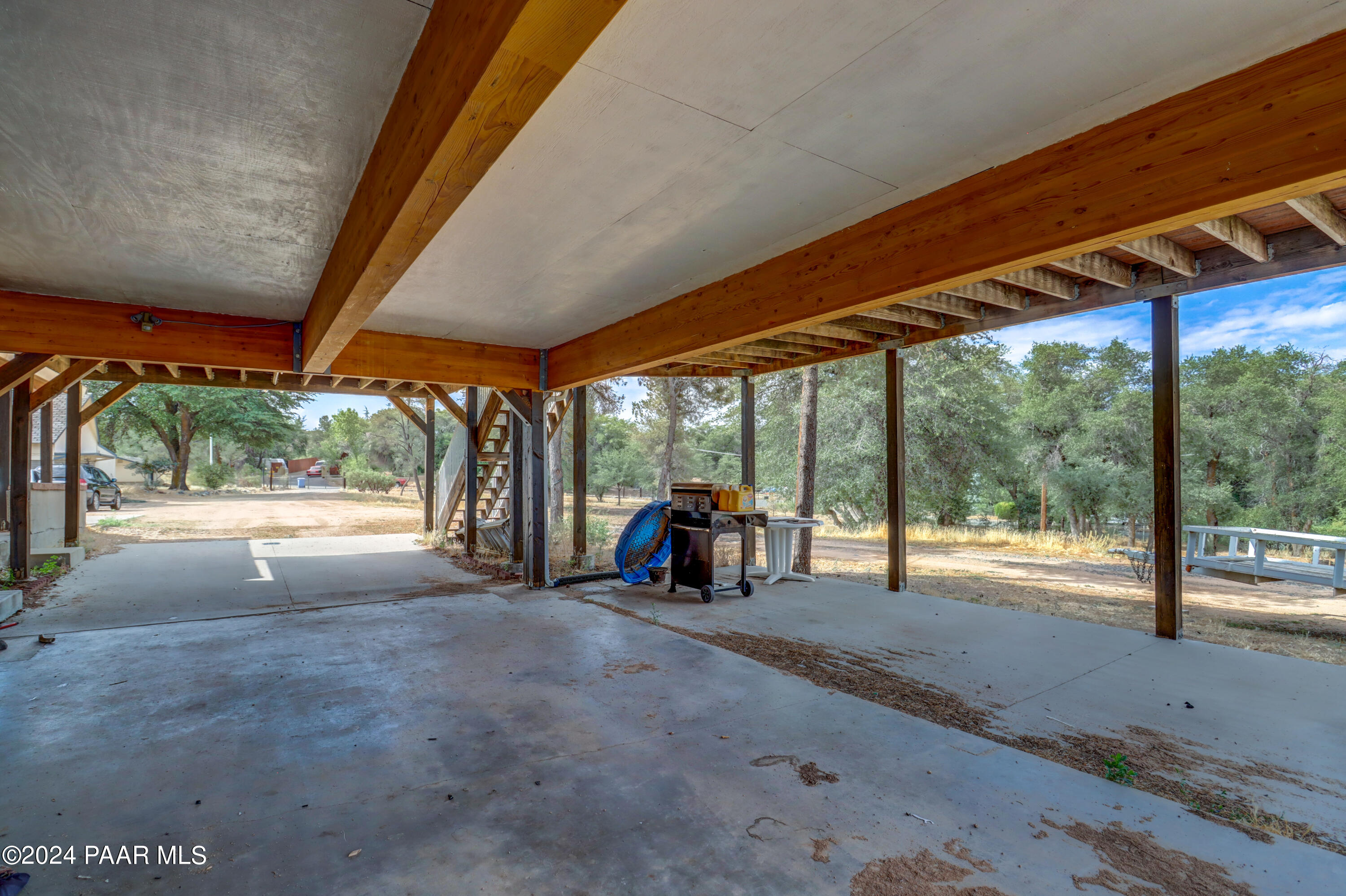 2120 W Single Tree Street