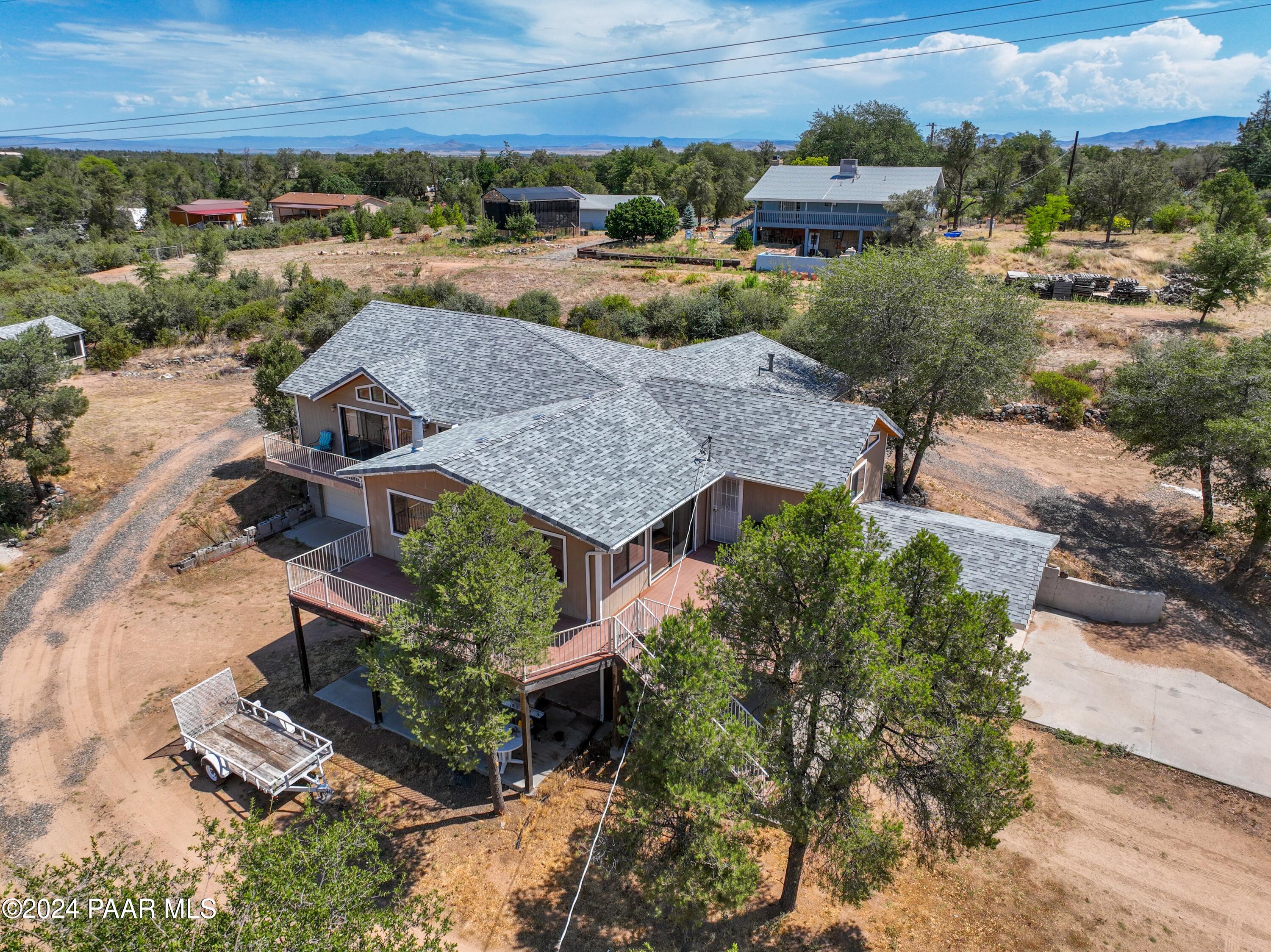 2120 W Single Tree Street