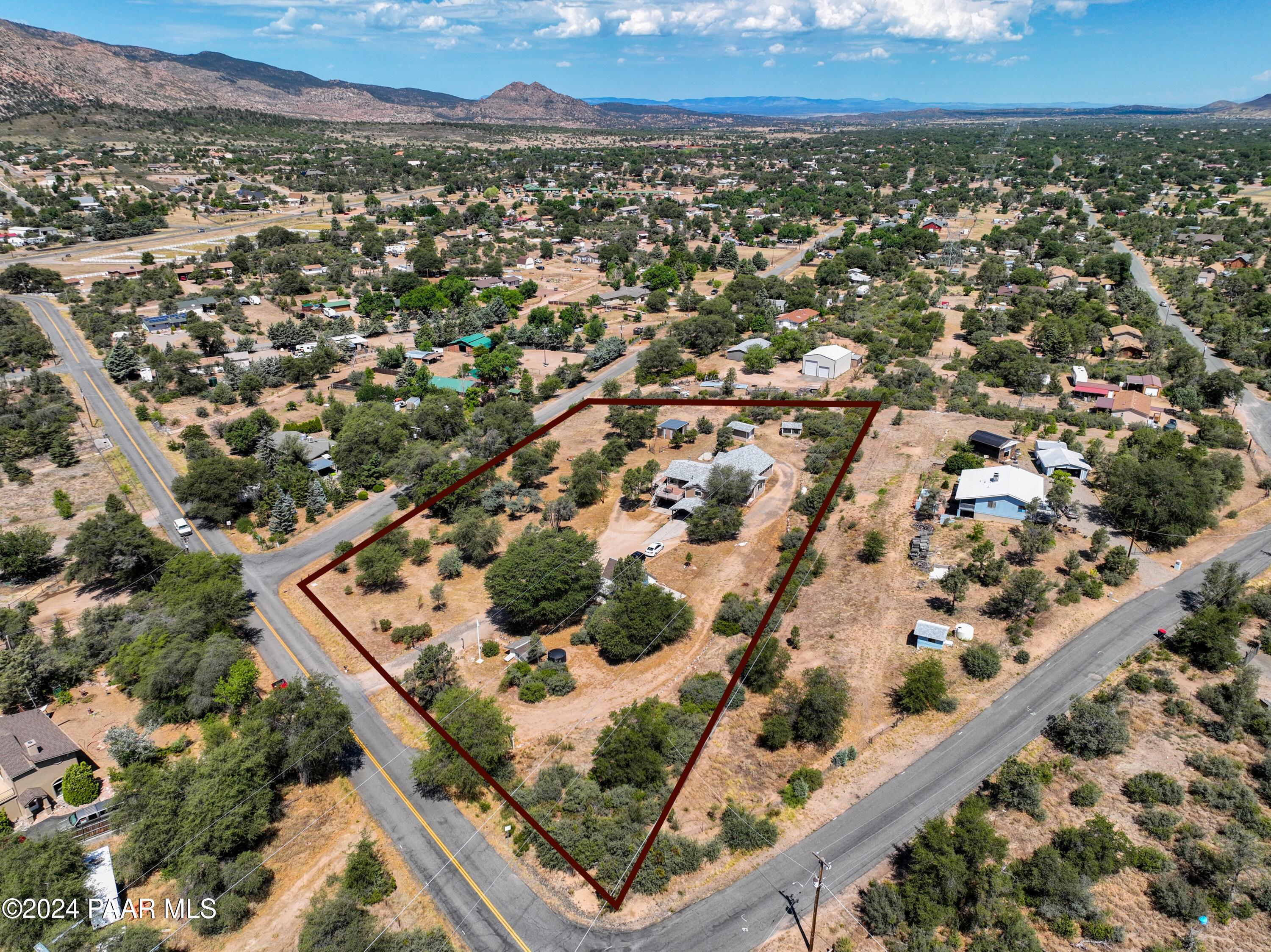 2120 W Single Tree Street