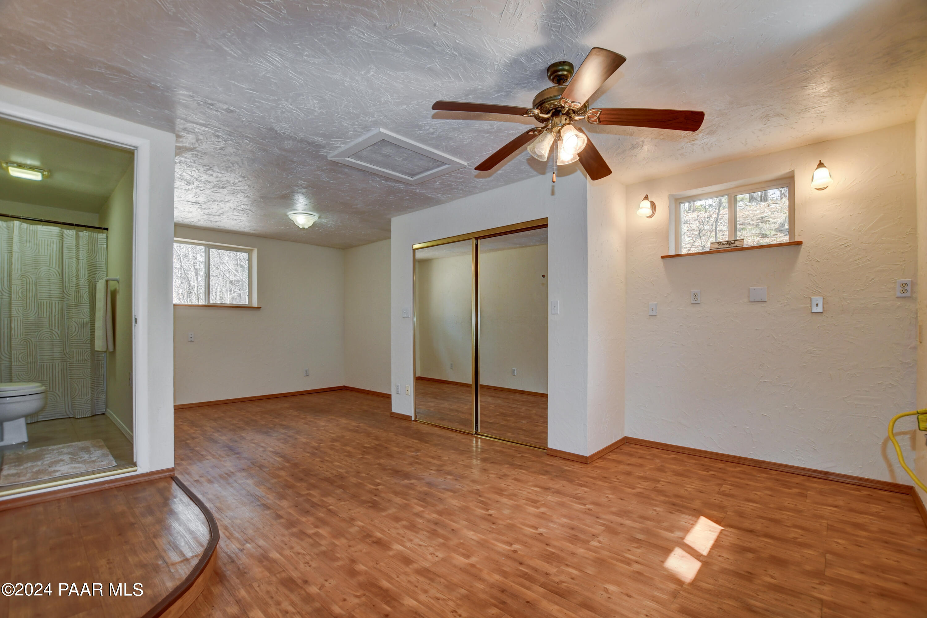 1458 E Silver King Circle