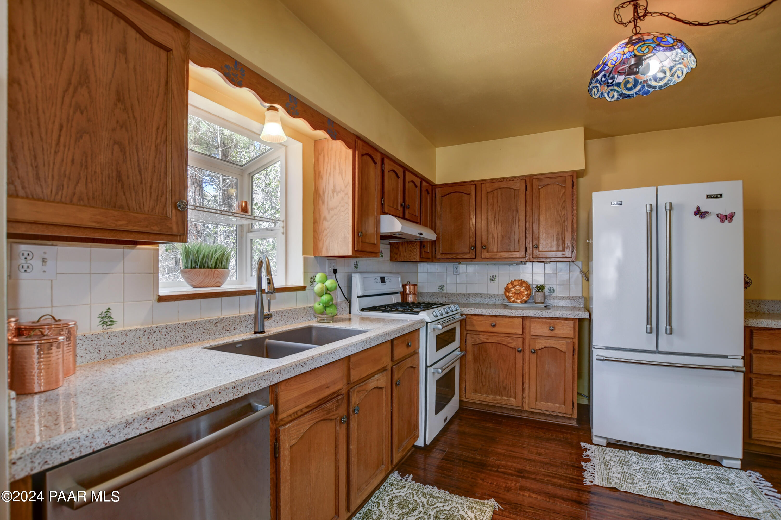1458 E Silver King Circle