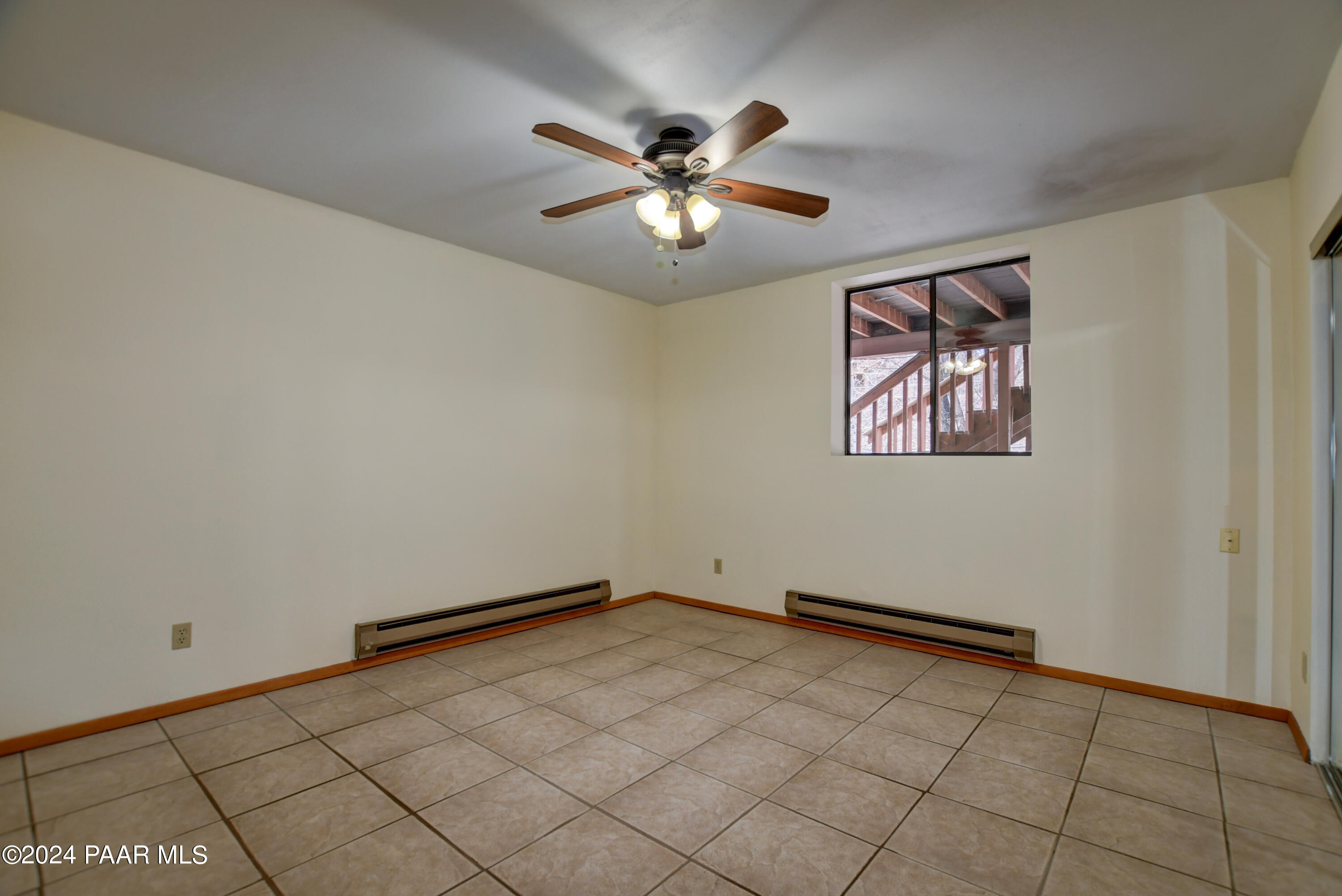 1458 E Silver King Circle