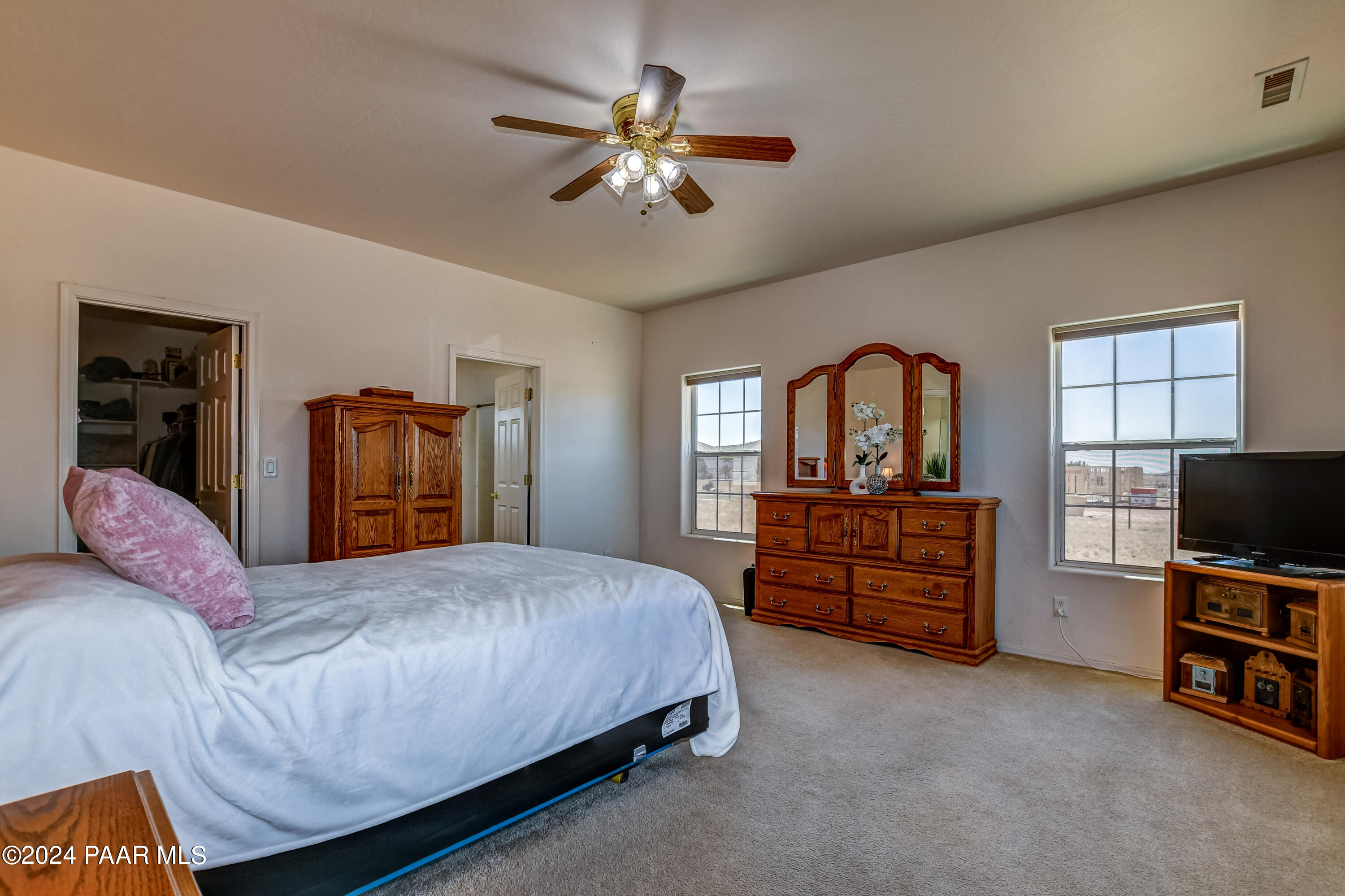 11305 N Retriever Lane