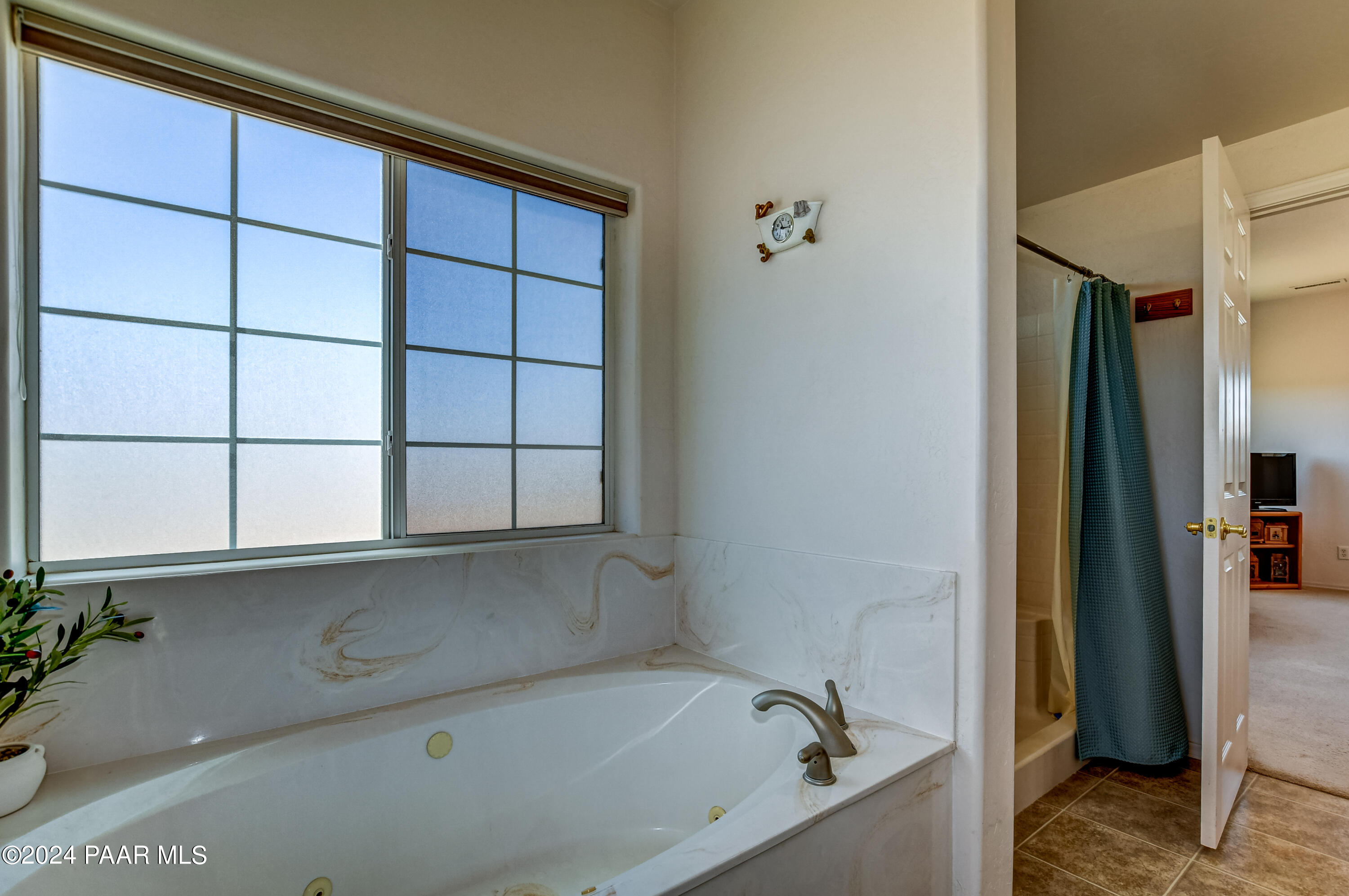 11305 N Retriever Lane
