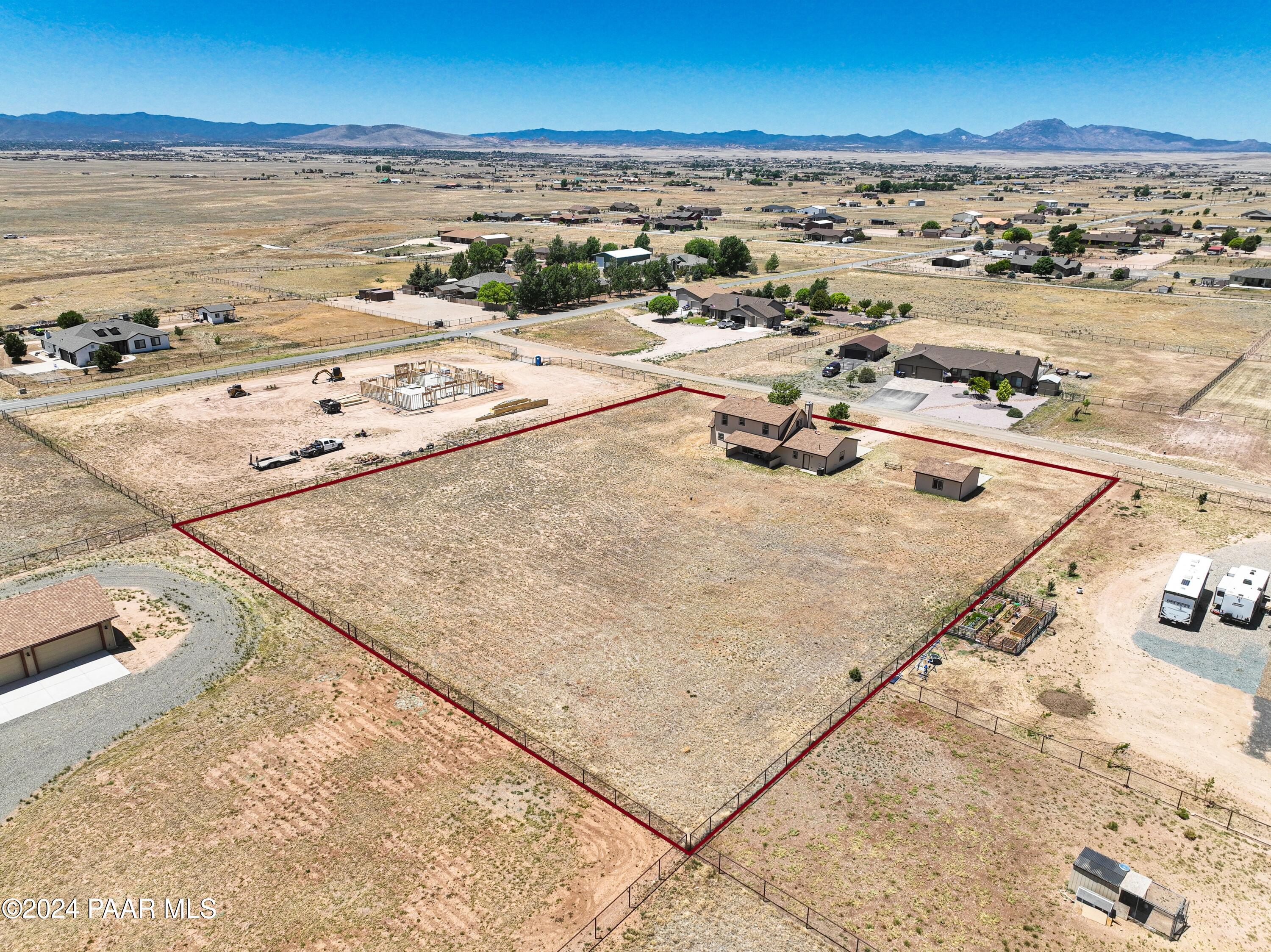 11305 N Retriever Lane