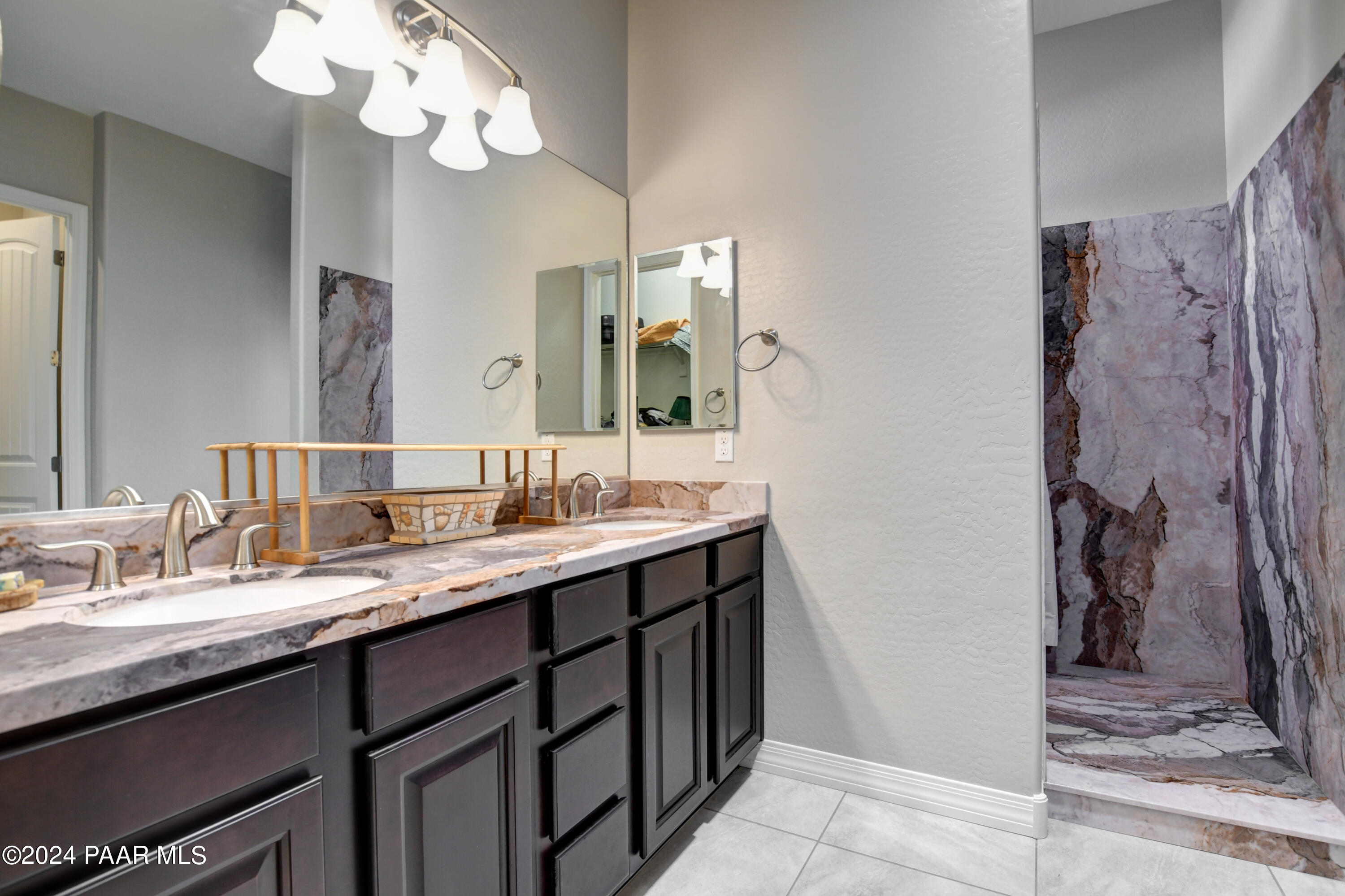 5387 N Chilton Court