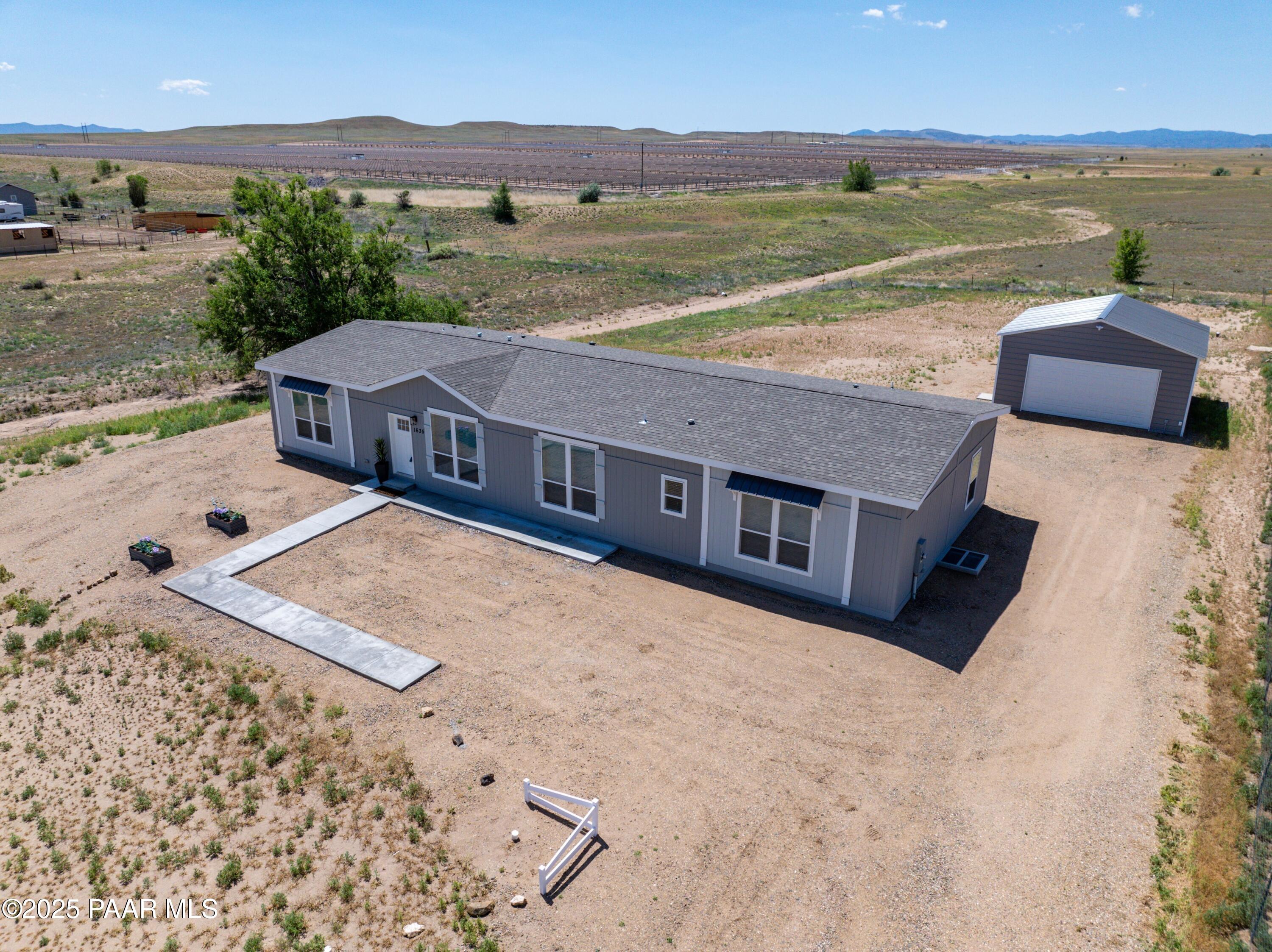 1635 E Road 2 South