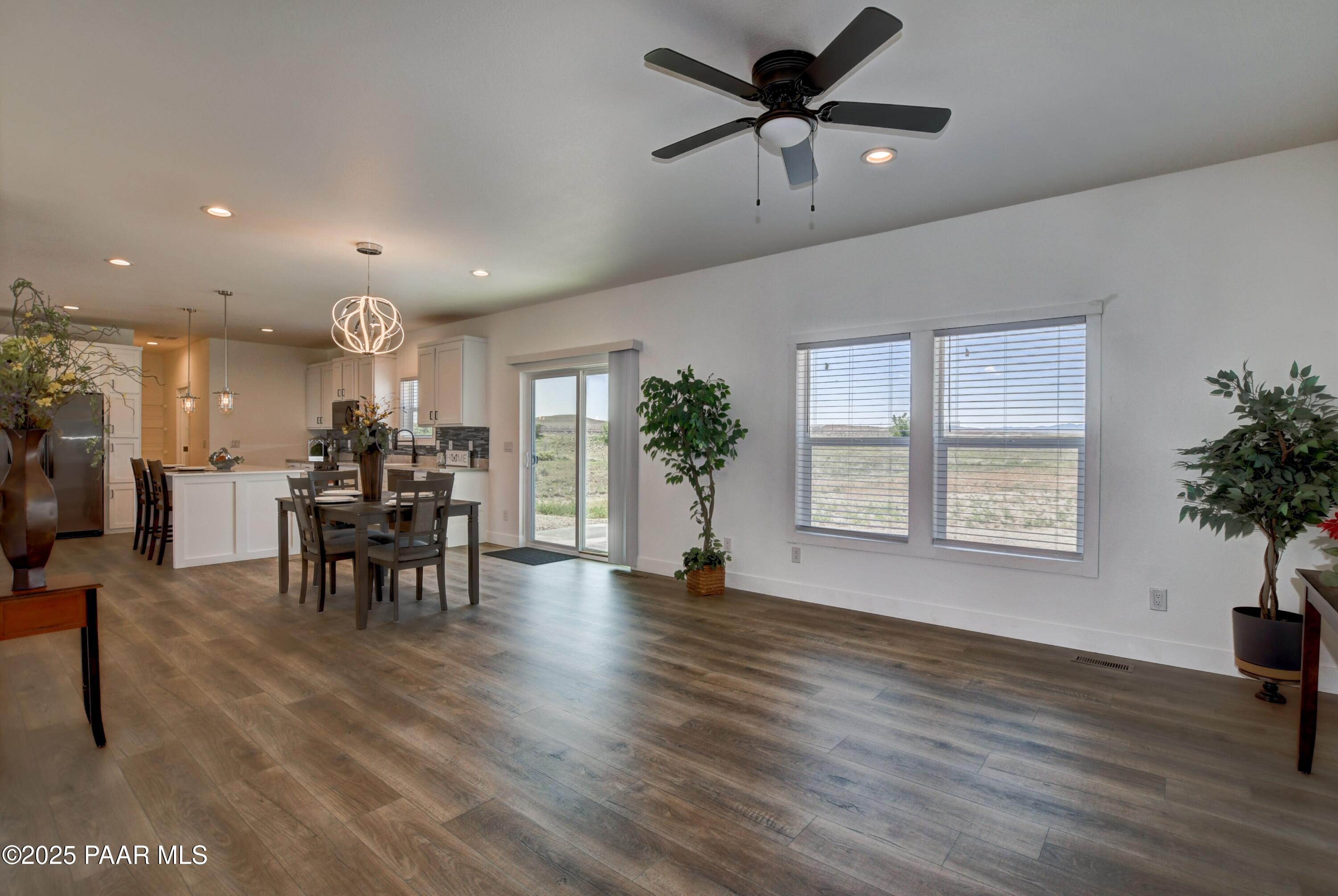 1635 E Road 2 South