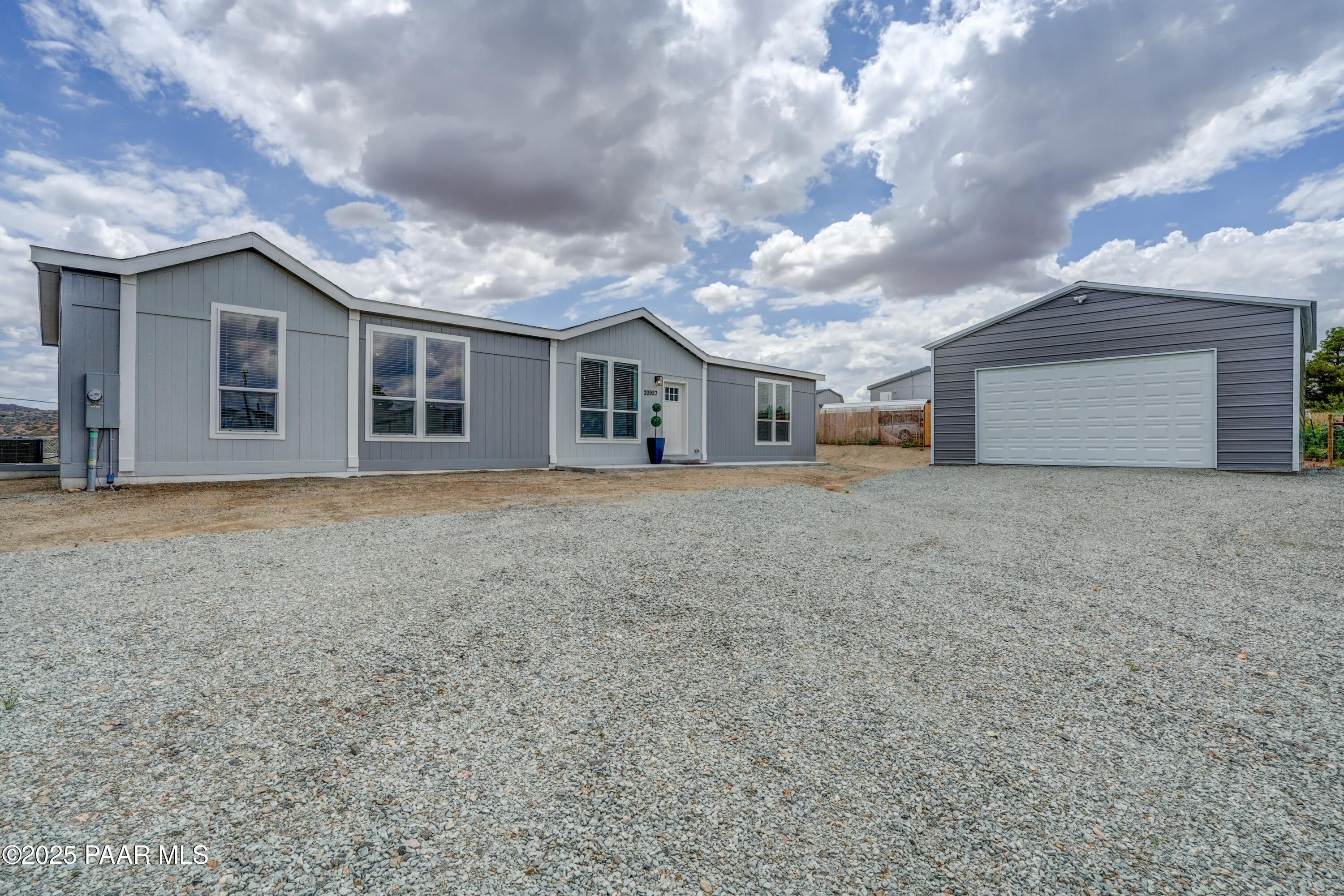 20927 E Valley View Lane
