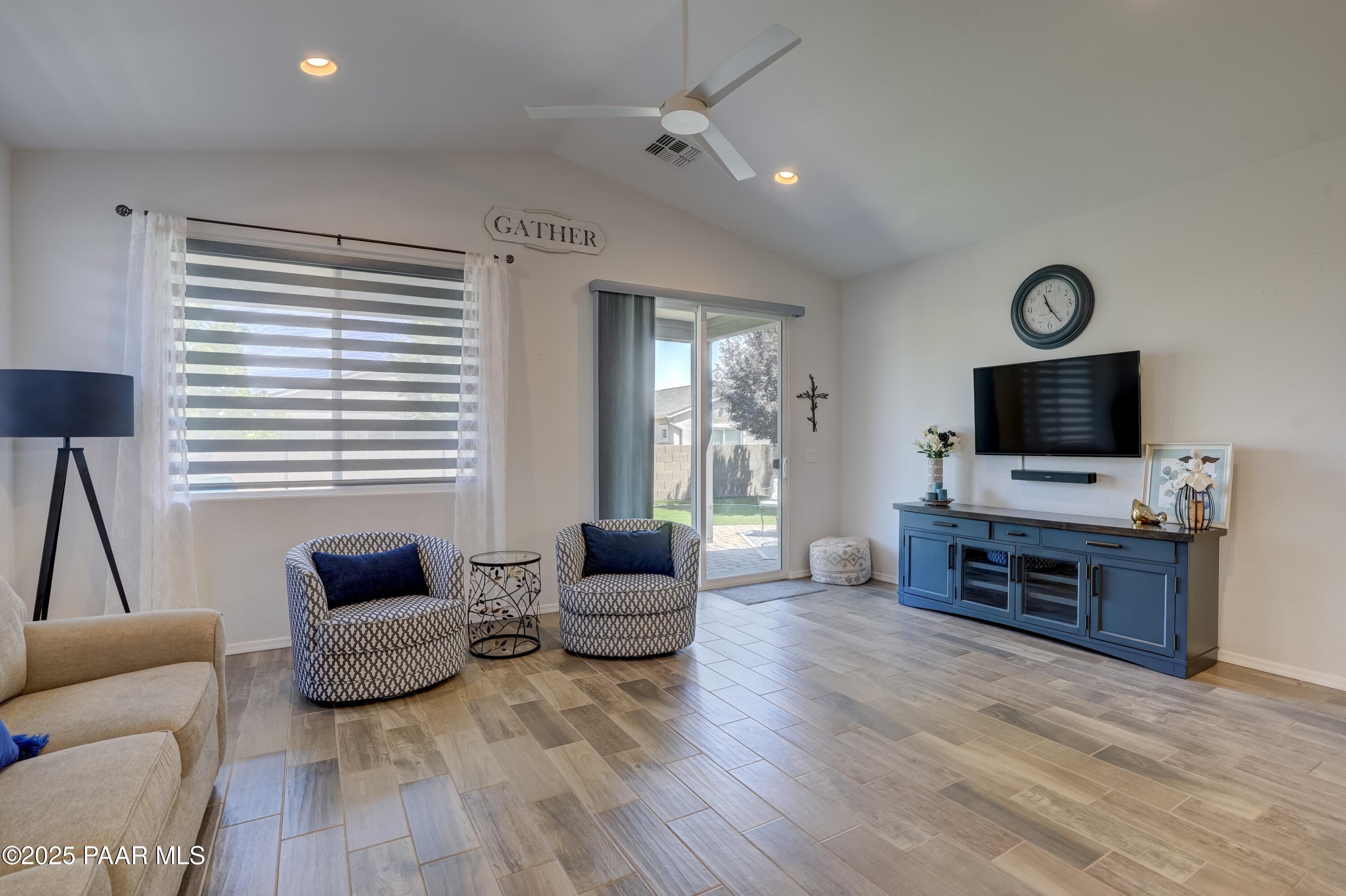 1372 Towhee Trail