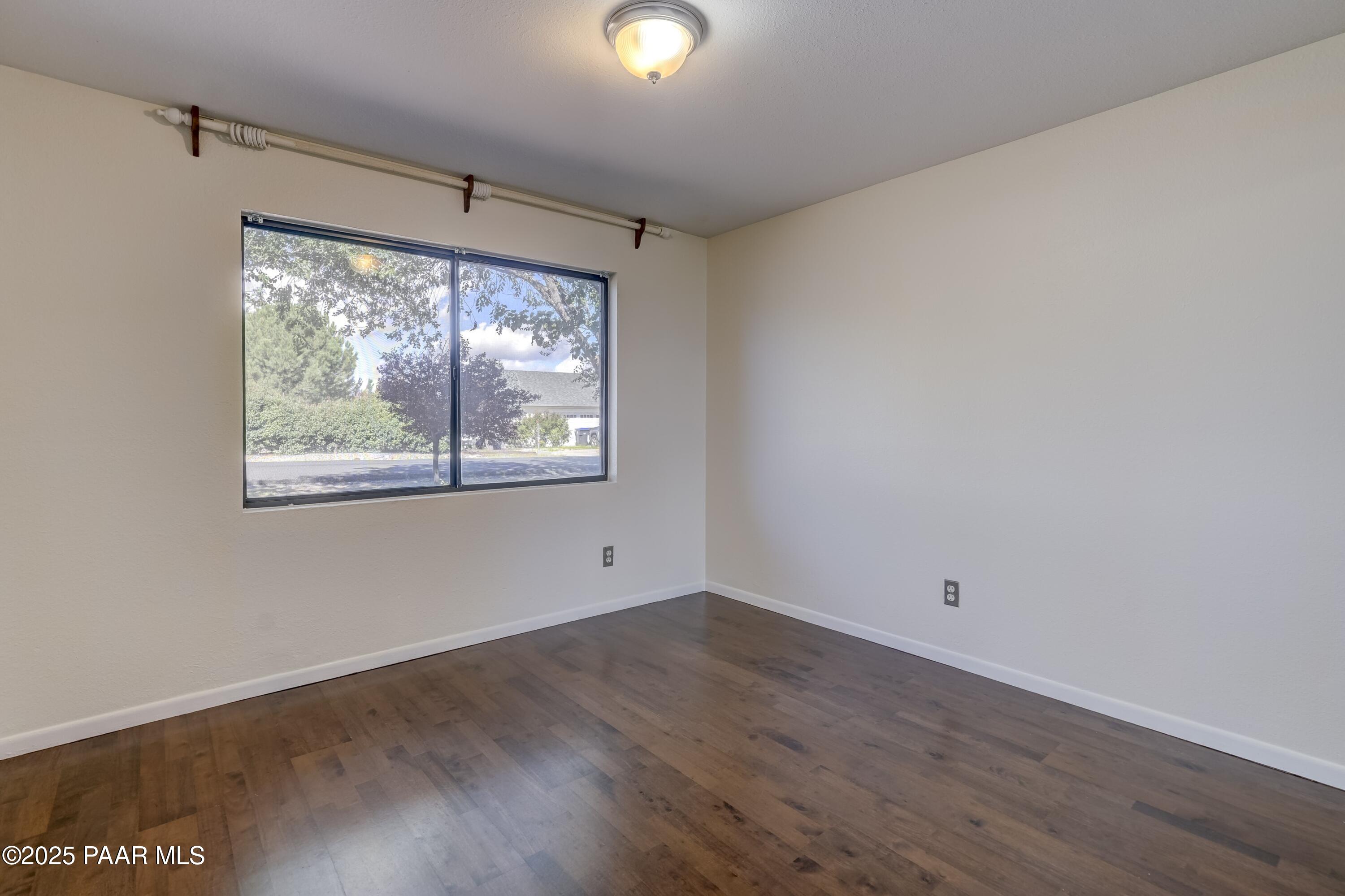 5121 N Stetson Drive