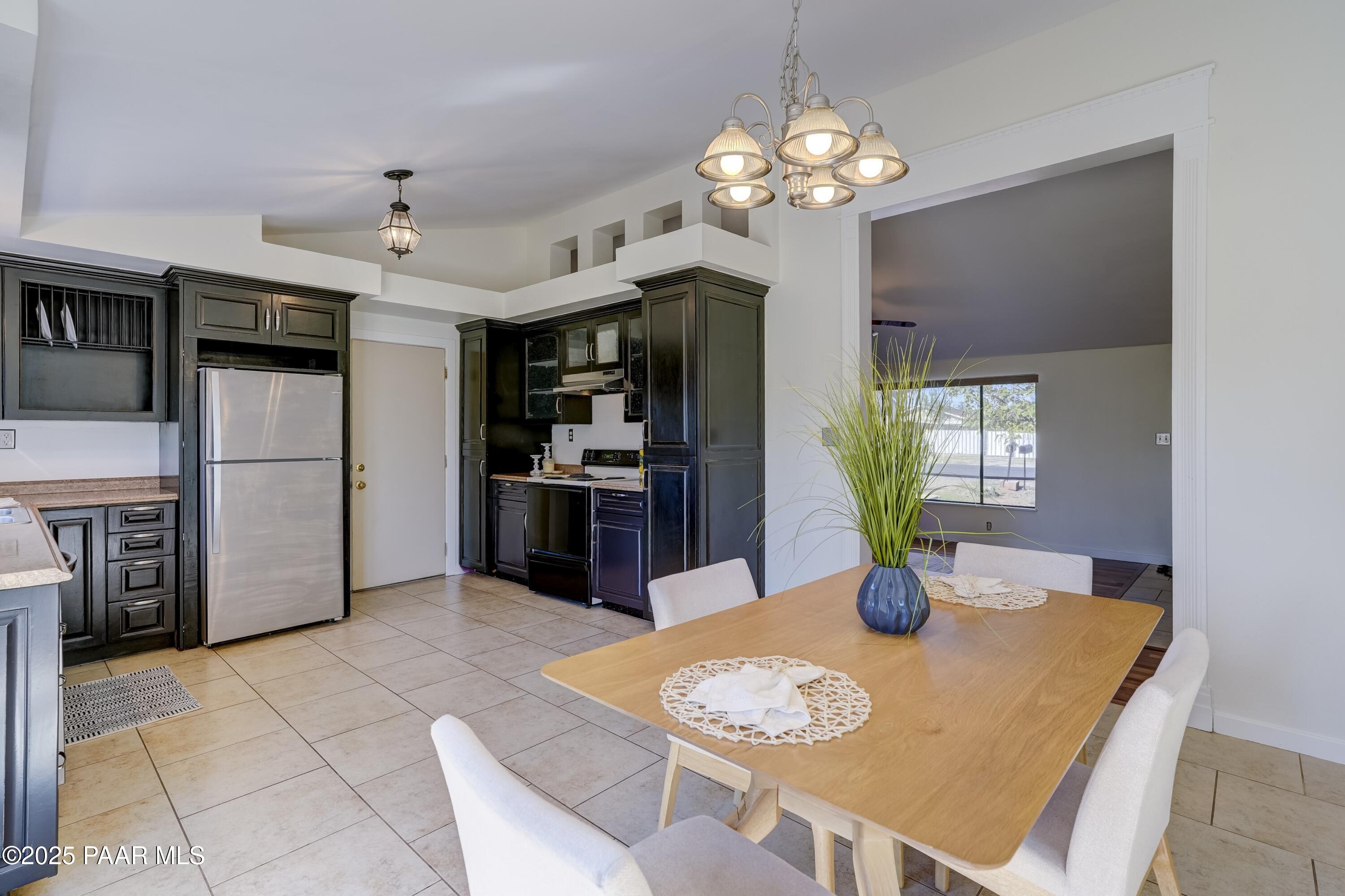 5121 N Stetson Drive