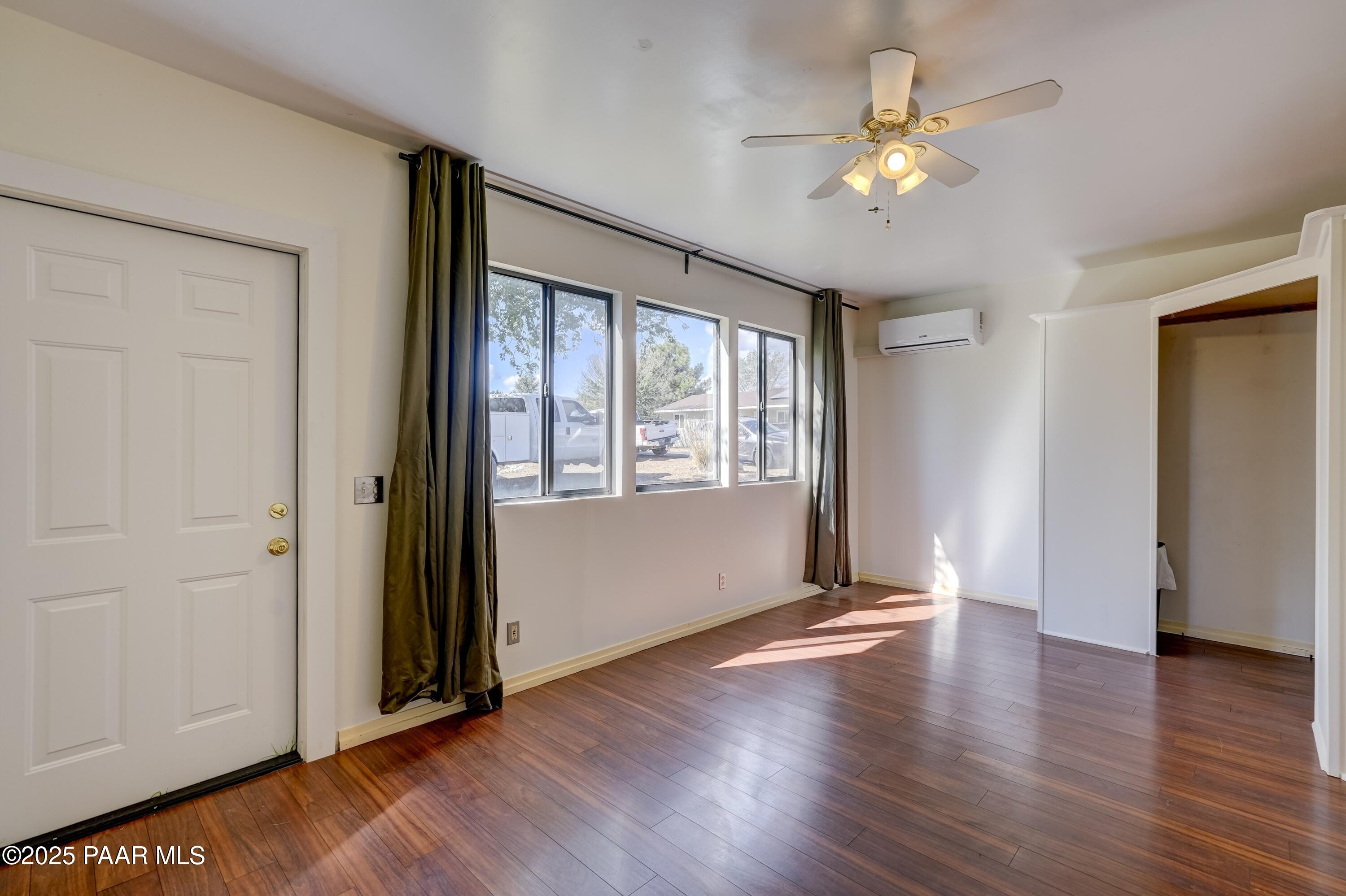 5121 N Stetson Drive