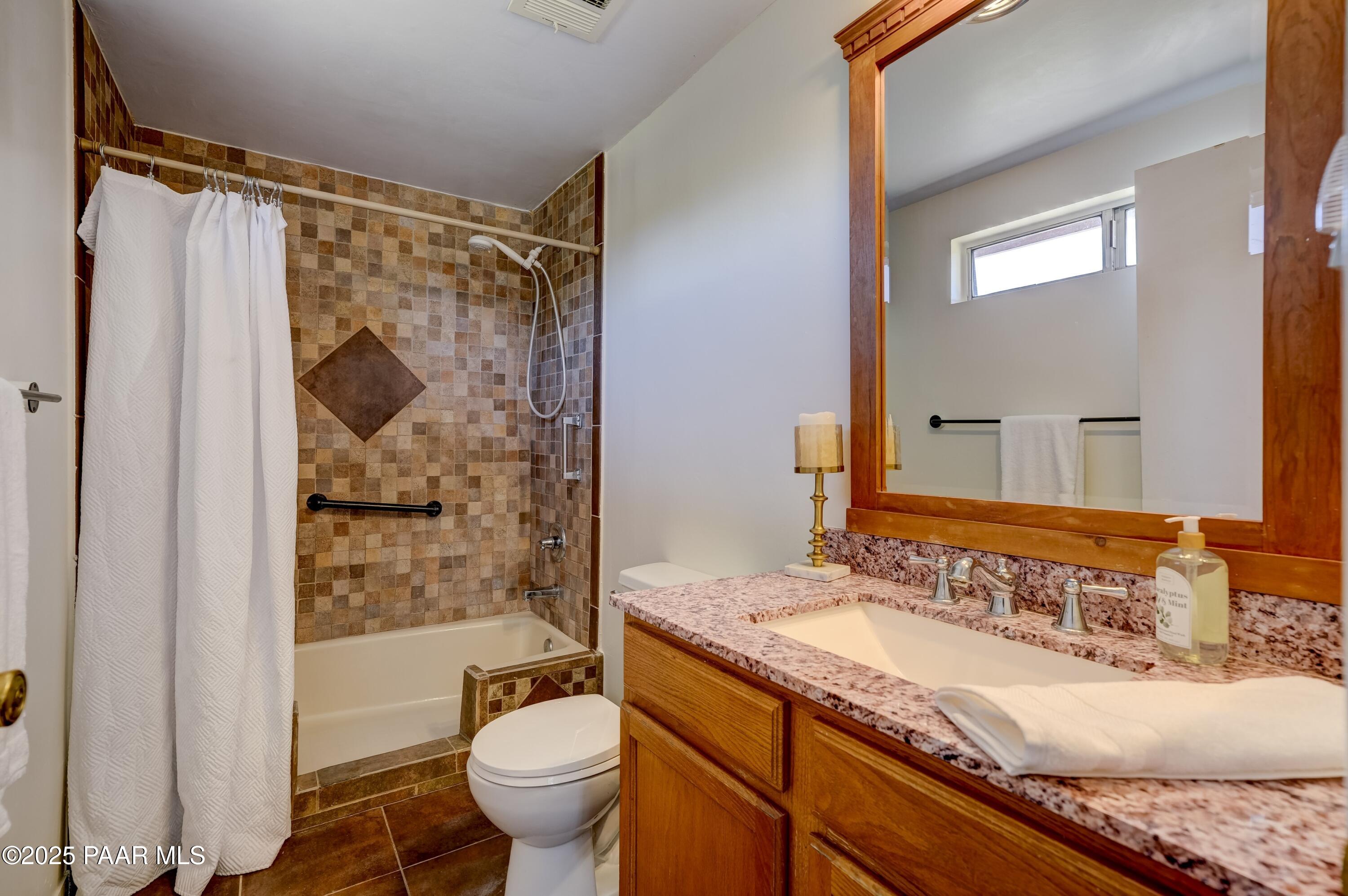 5121 N Stetson Drive