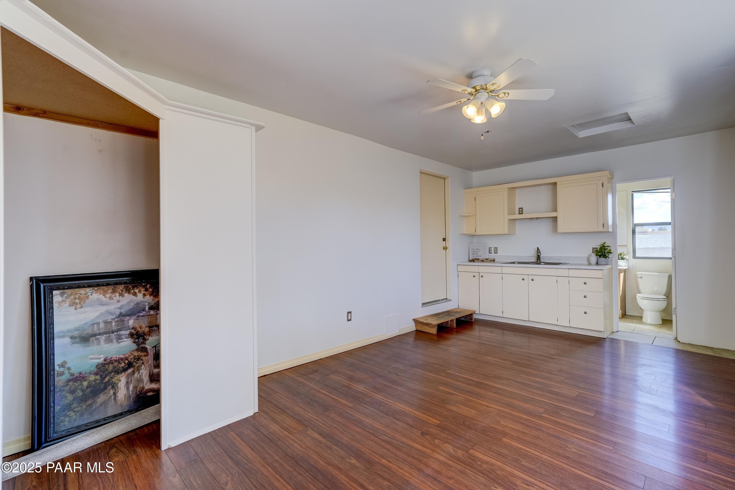 5121 N Stetson Drive