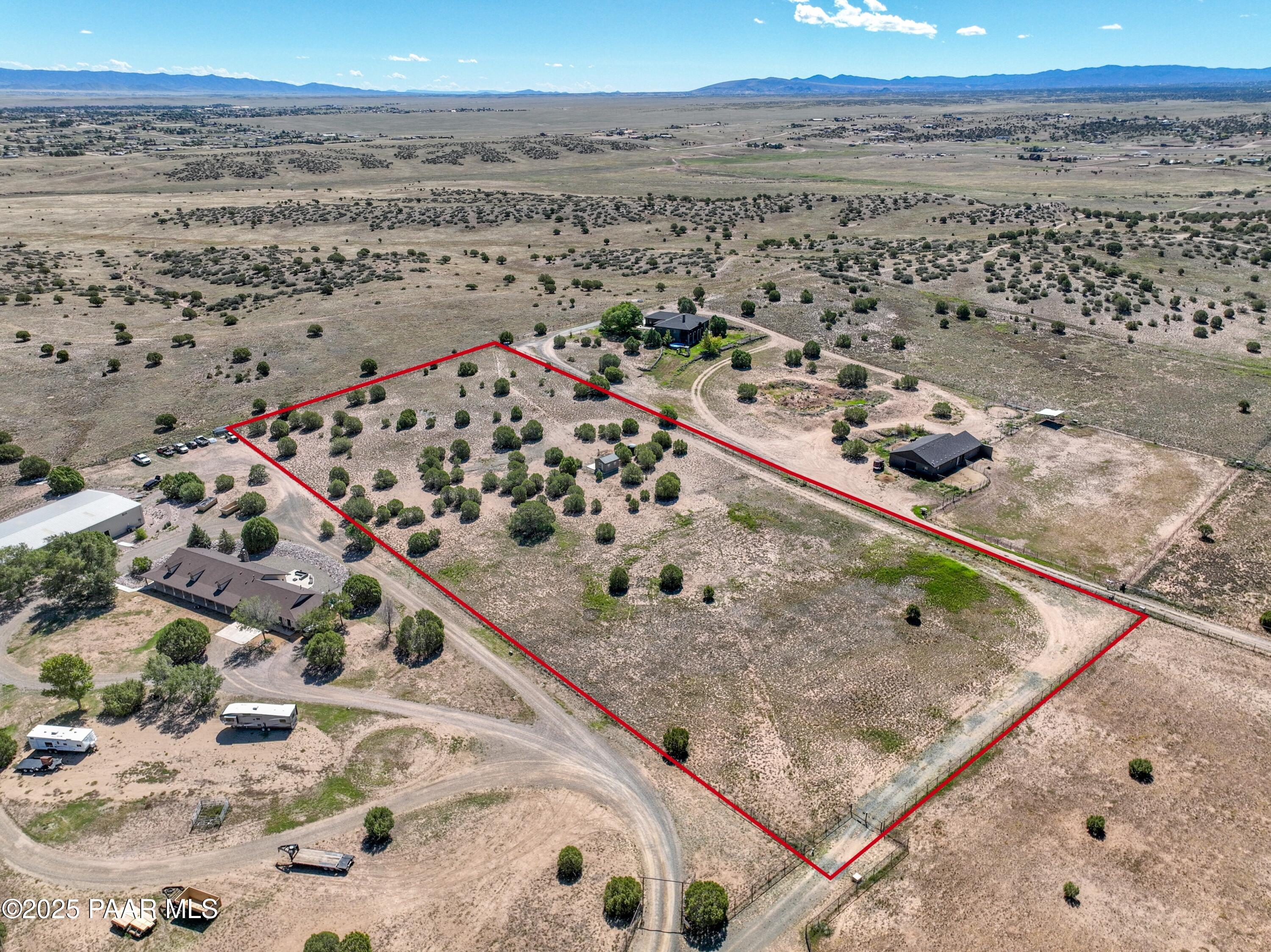 225 S Blue Merle Trail