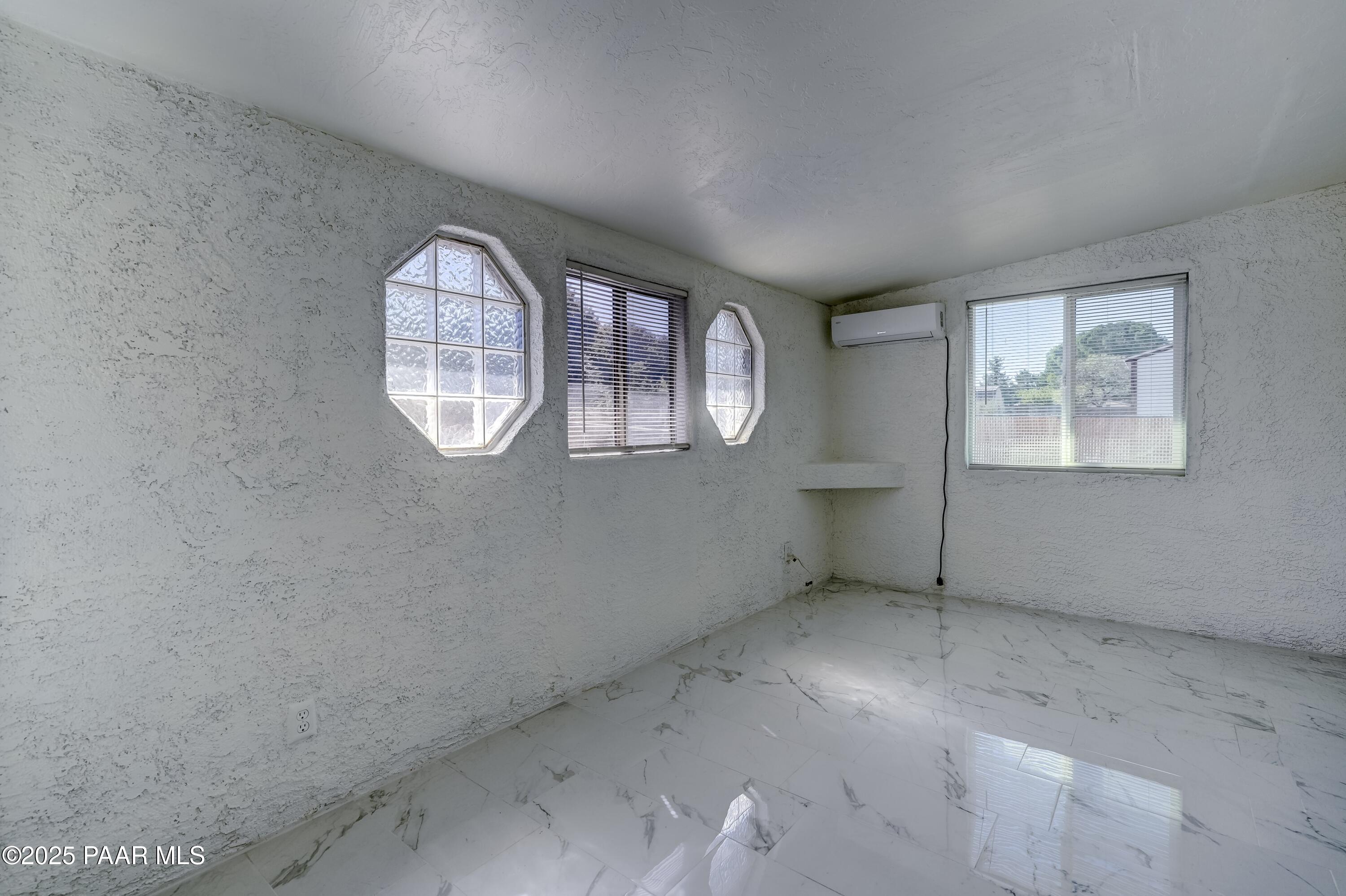 4351 N Verde Vista Drive