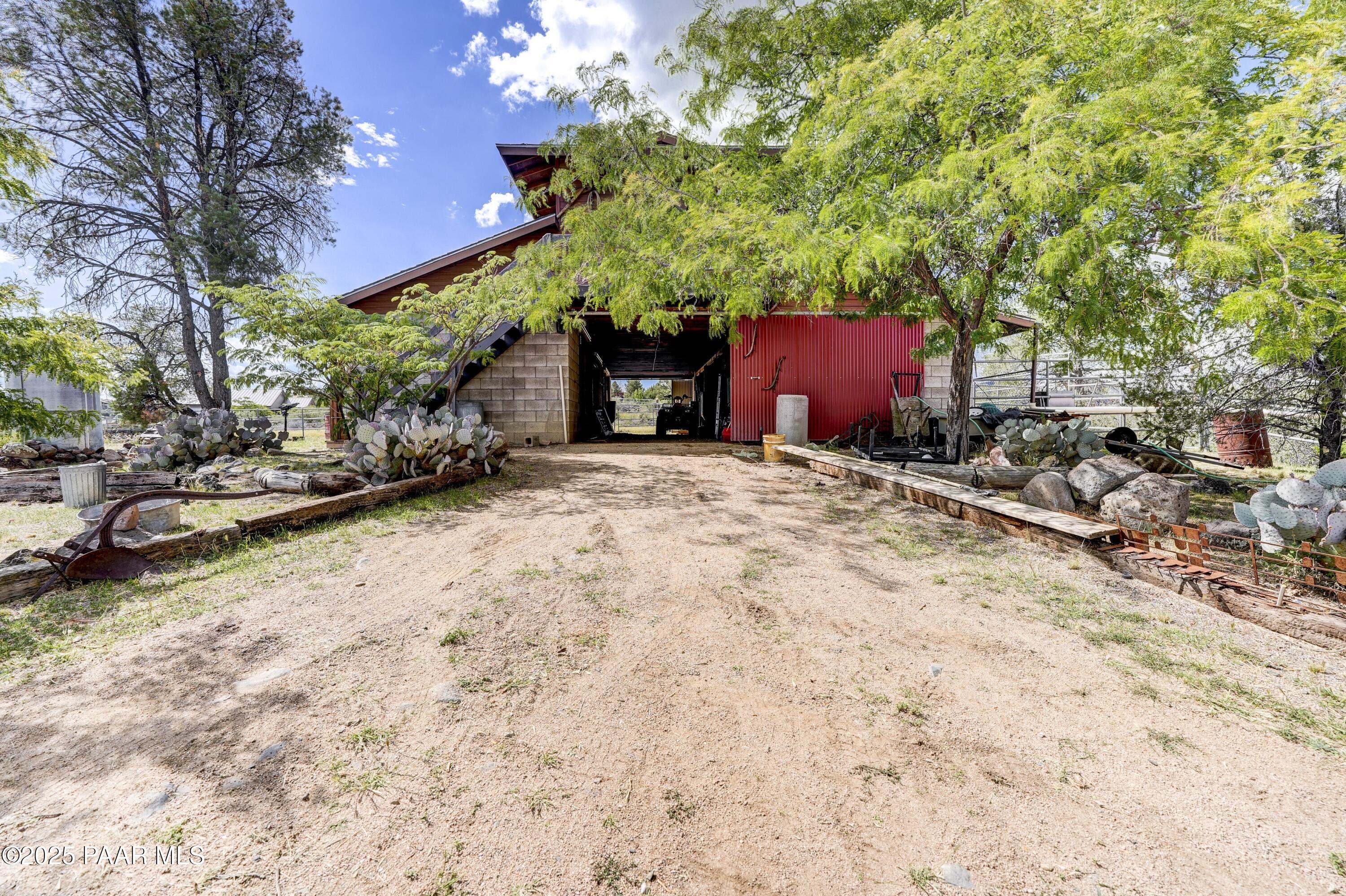 1405 W Ridge Drive