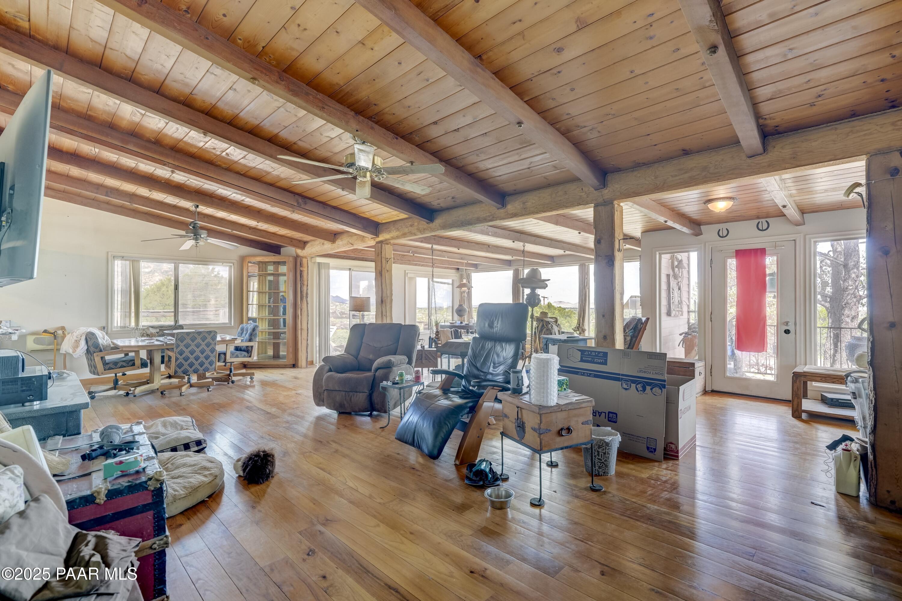 1405 W Ridge Drive