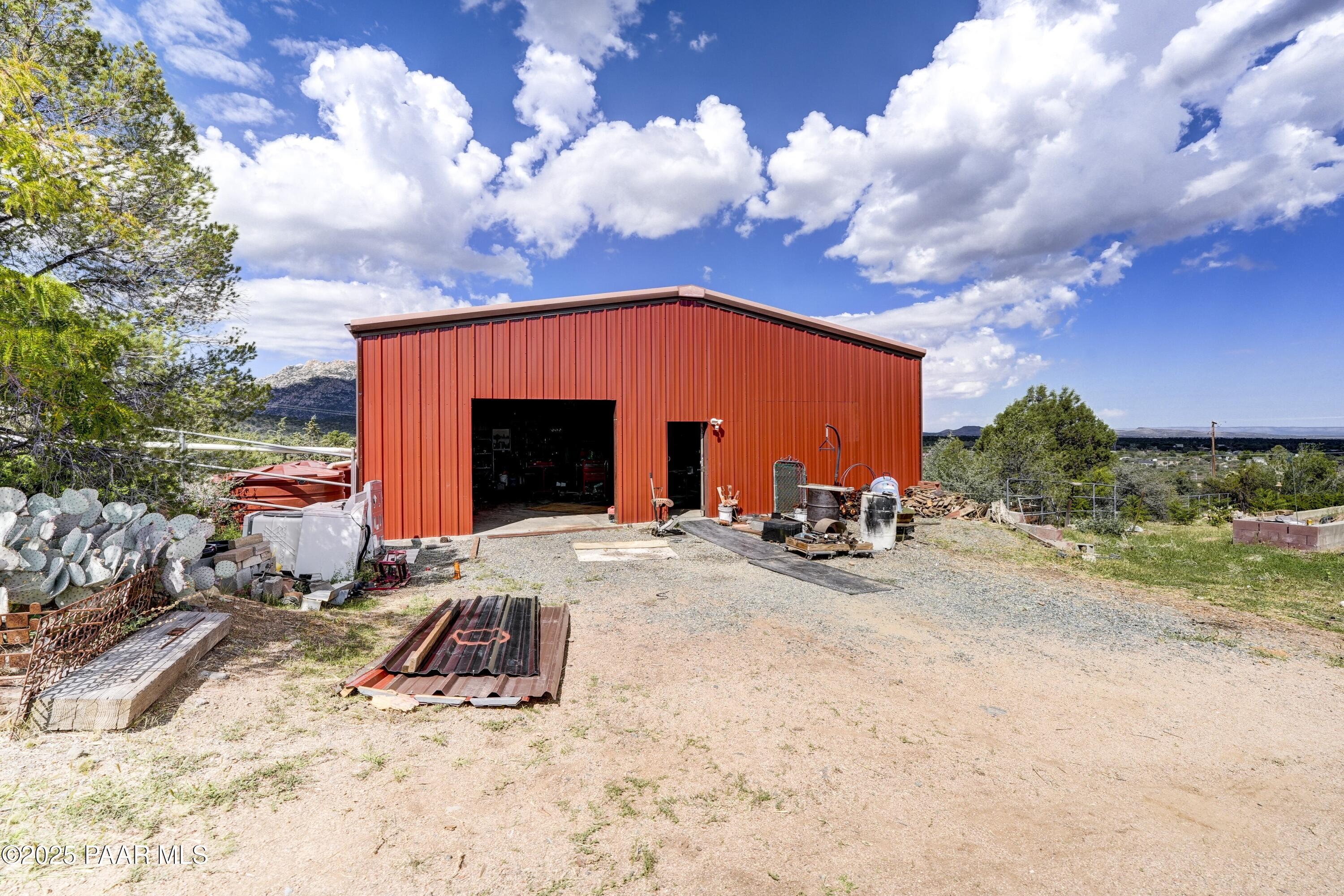 1405 W Ridge Drive