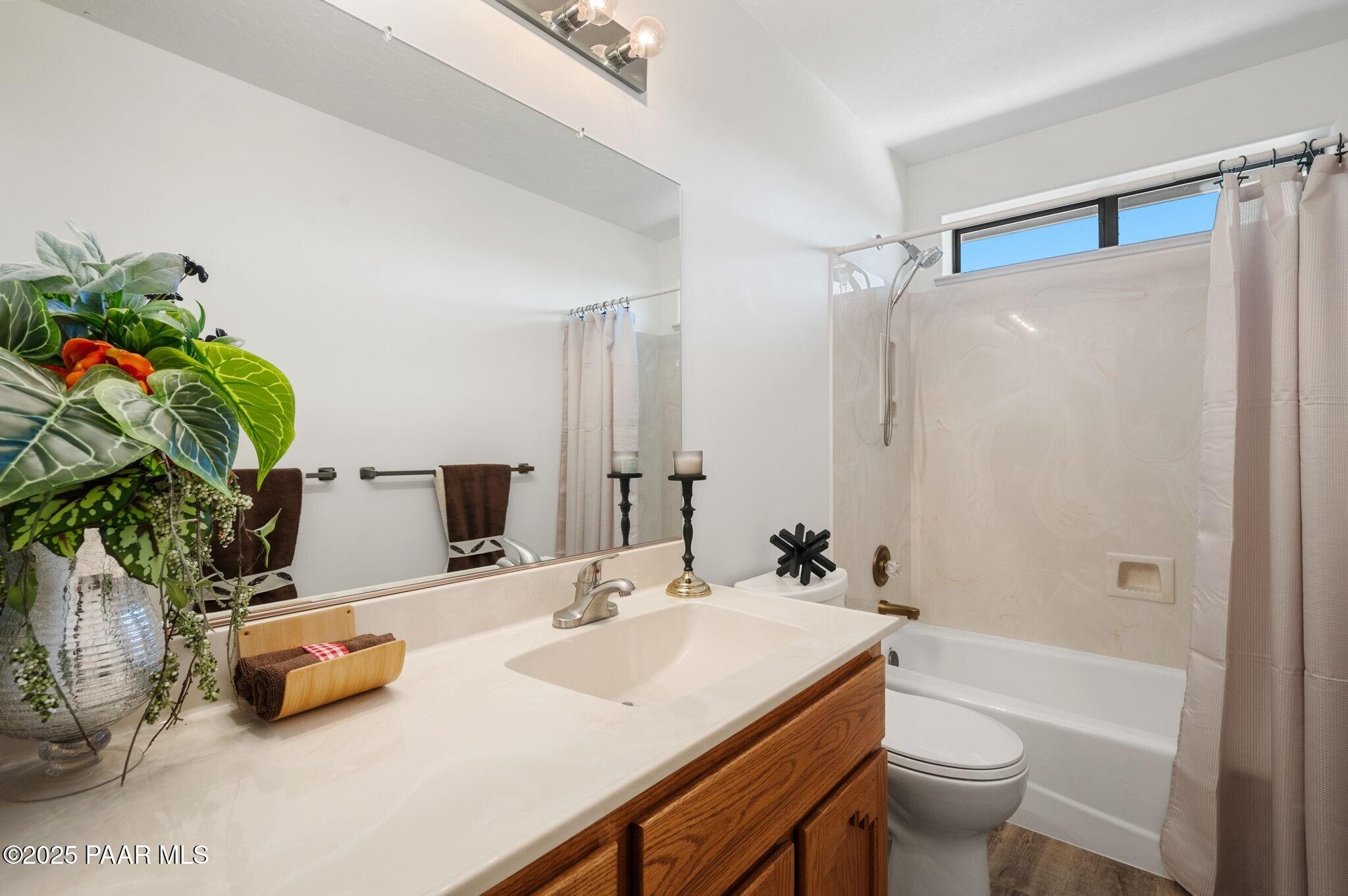 8640 N Granite Oaks Drive