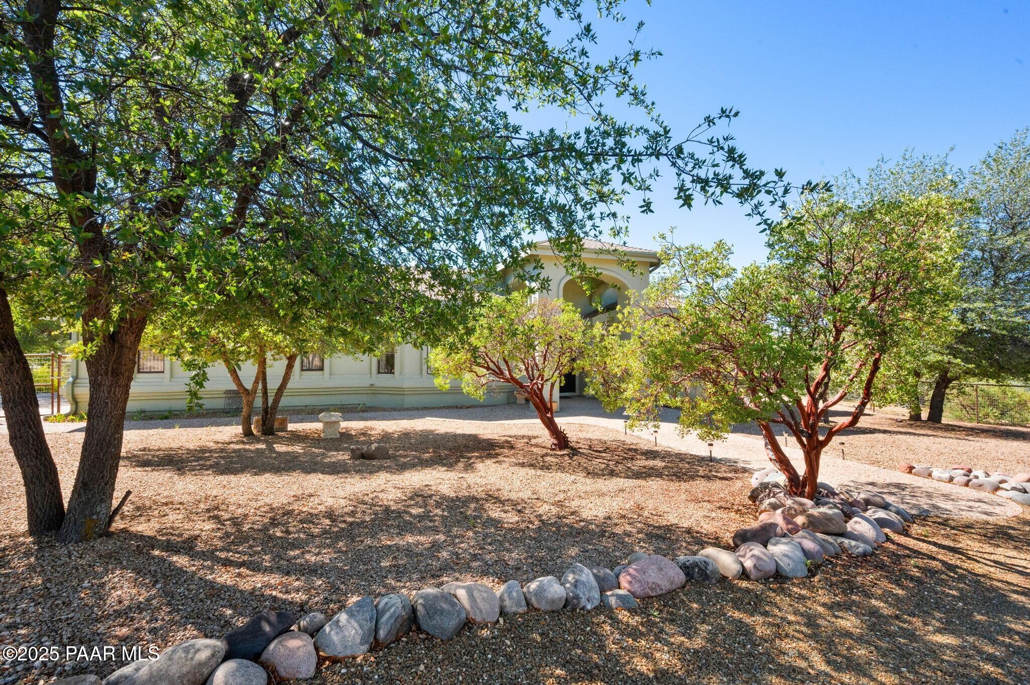 8640 N Granite Oaks Drive