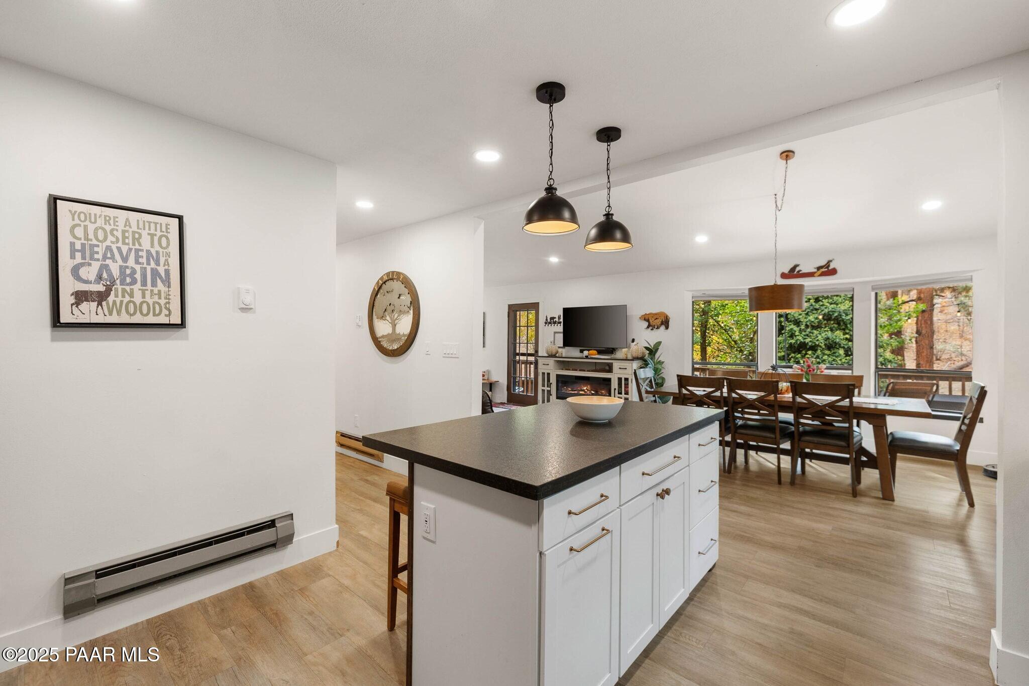 1458 E Silver King Circle