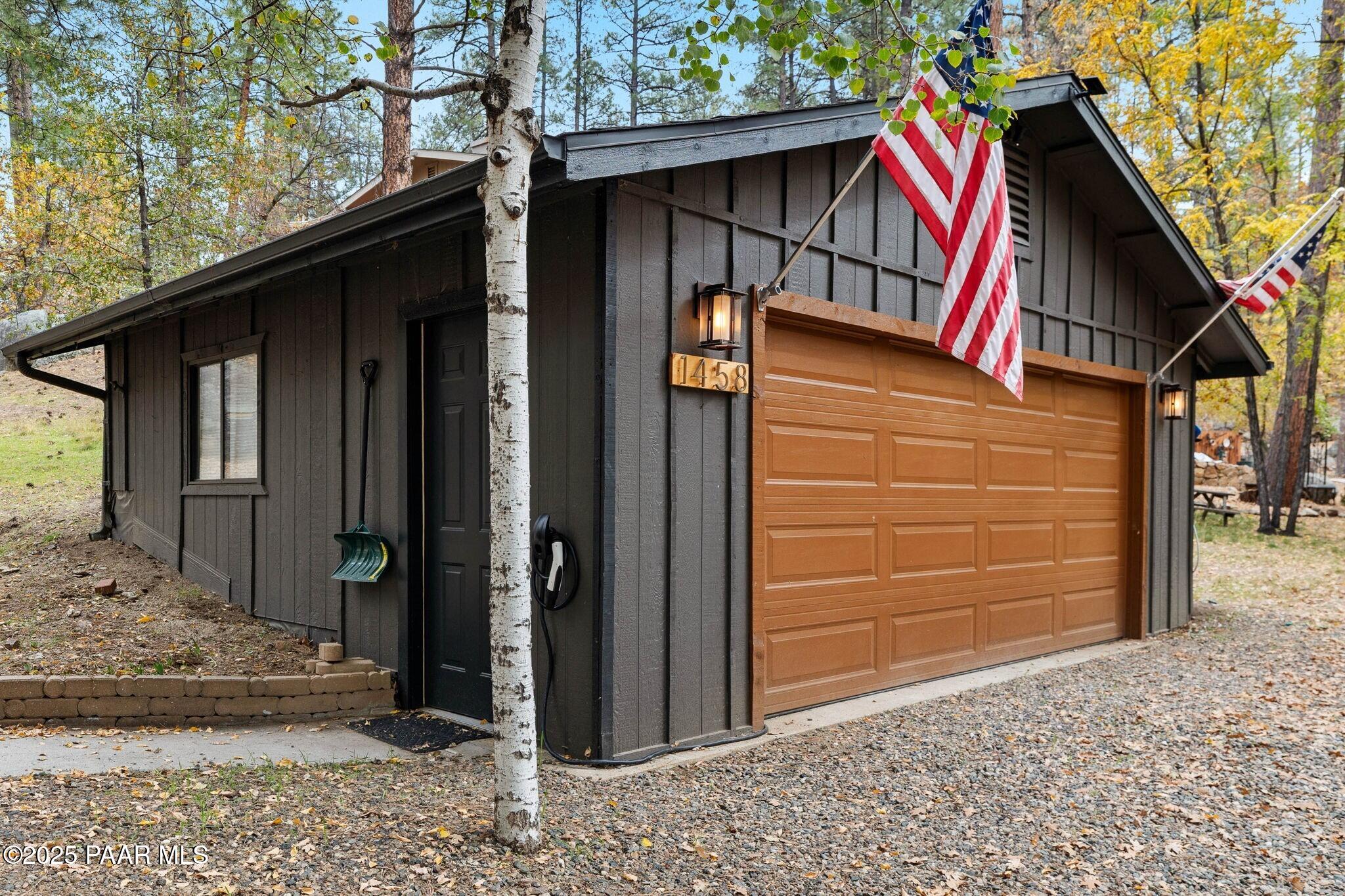 1458 E Silver King Circle