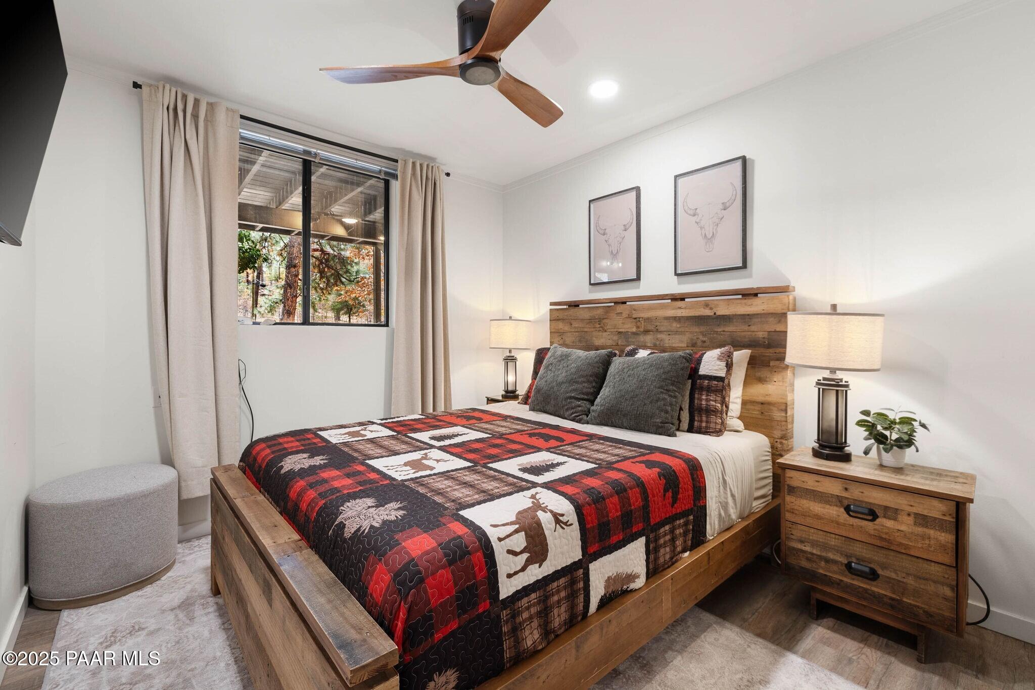 1458 E Silver King Circle