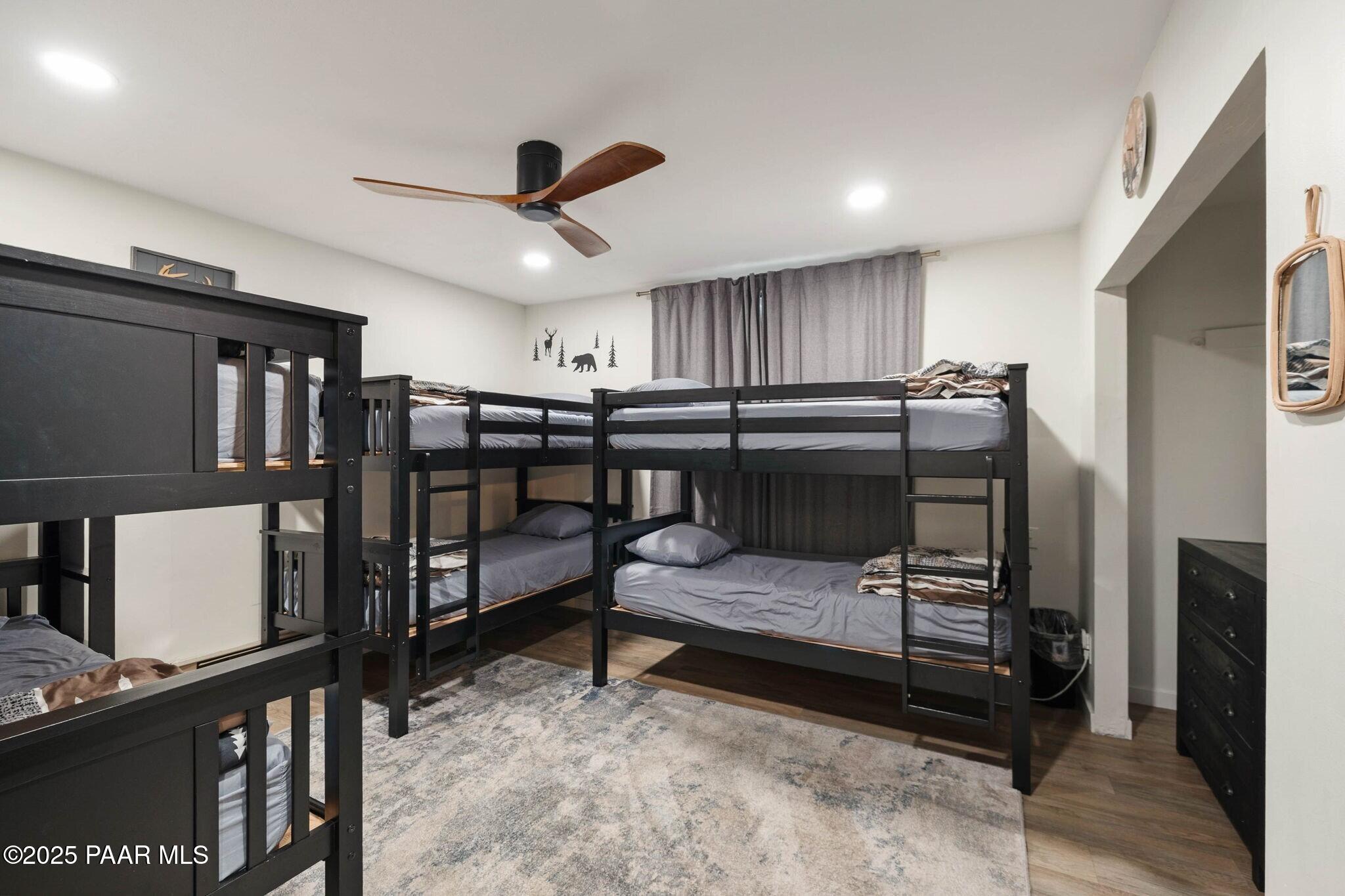 1458 E Silver King Circle