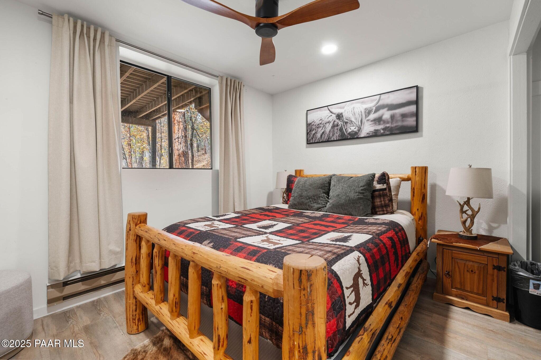 1458 E Silver King Circle