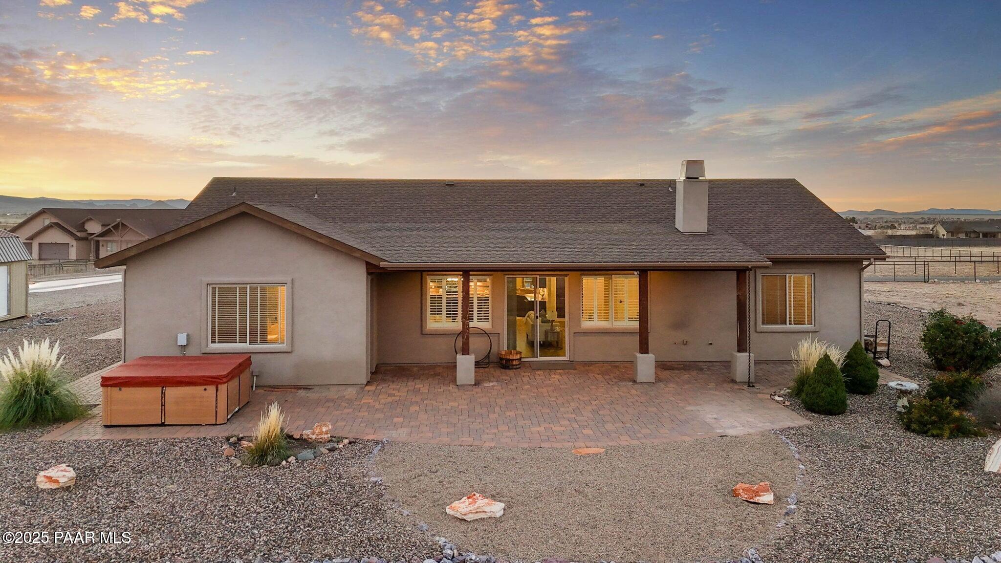 8575 N Buffalo Hill Court