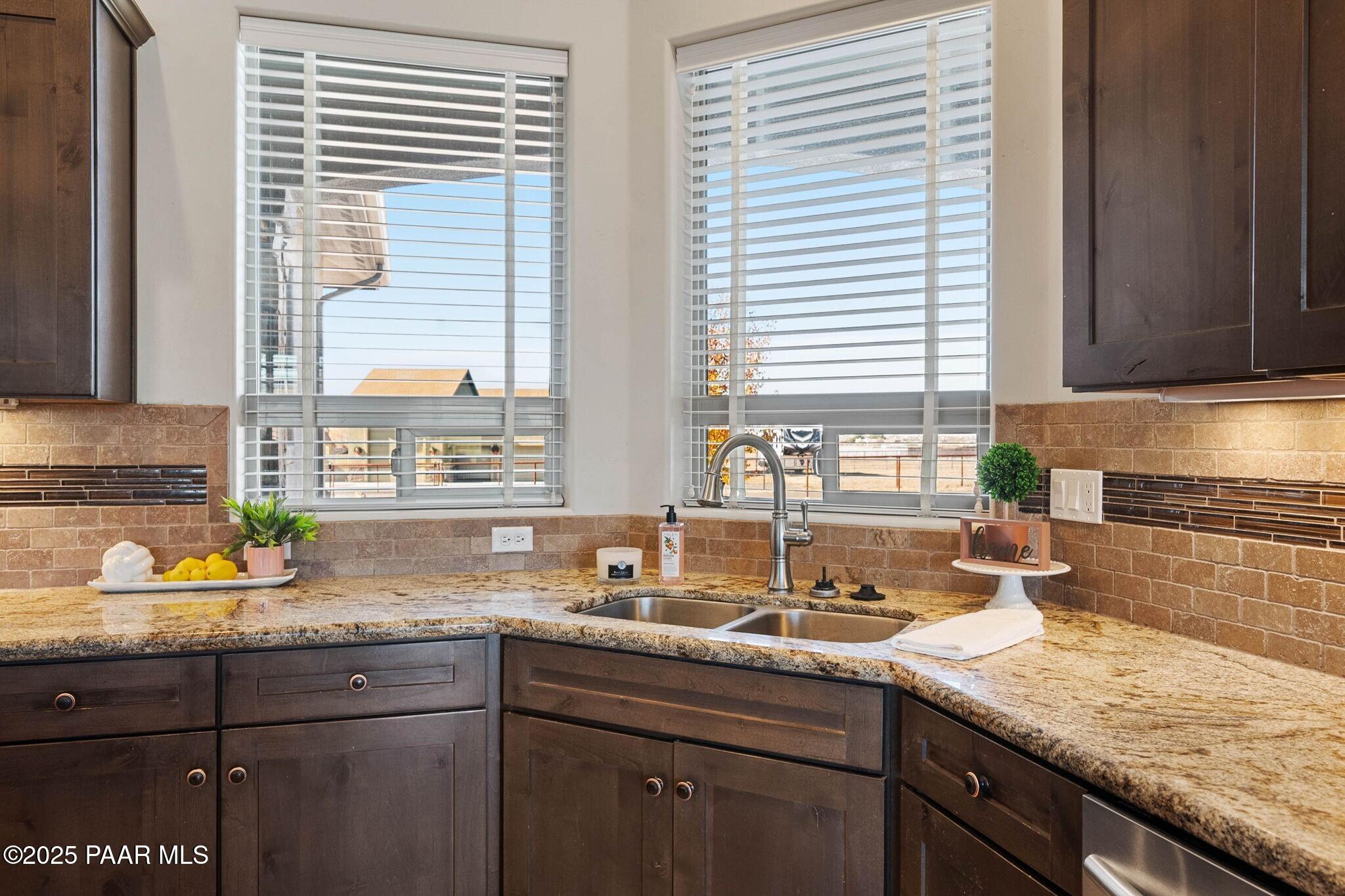 8575 N Buffalo Hill Court