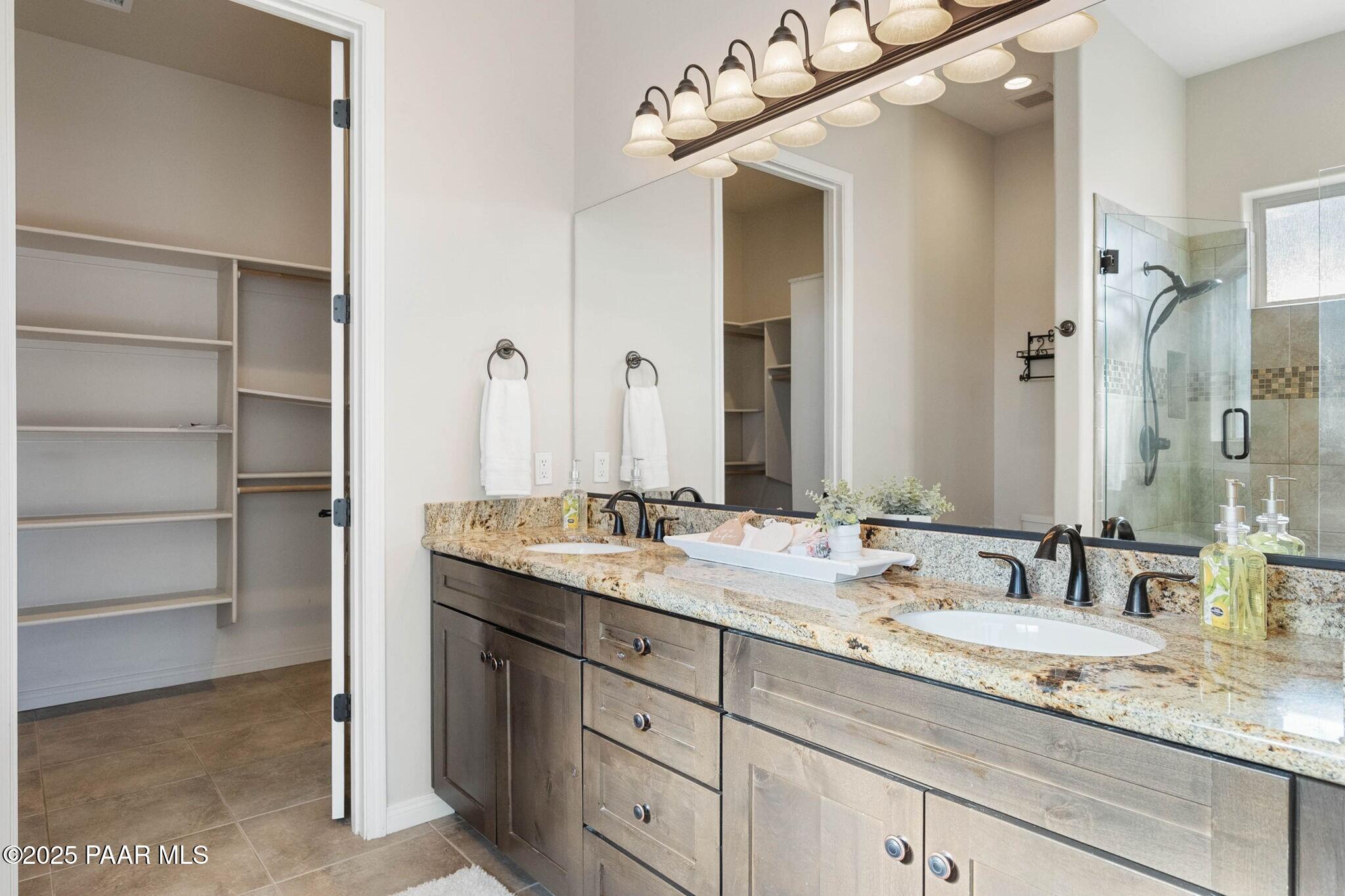 8575 N Buffalo Hill Court