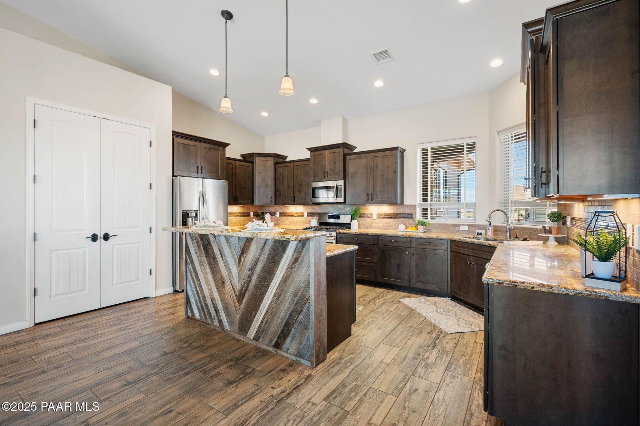 8575 N Buffalo Hill Court