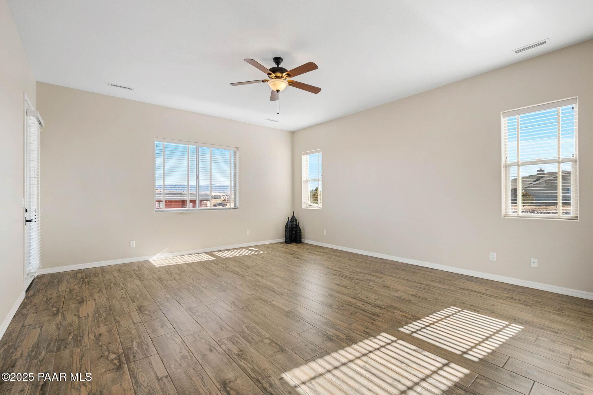 8575 N Buffalo Hill Court